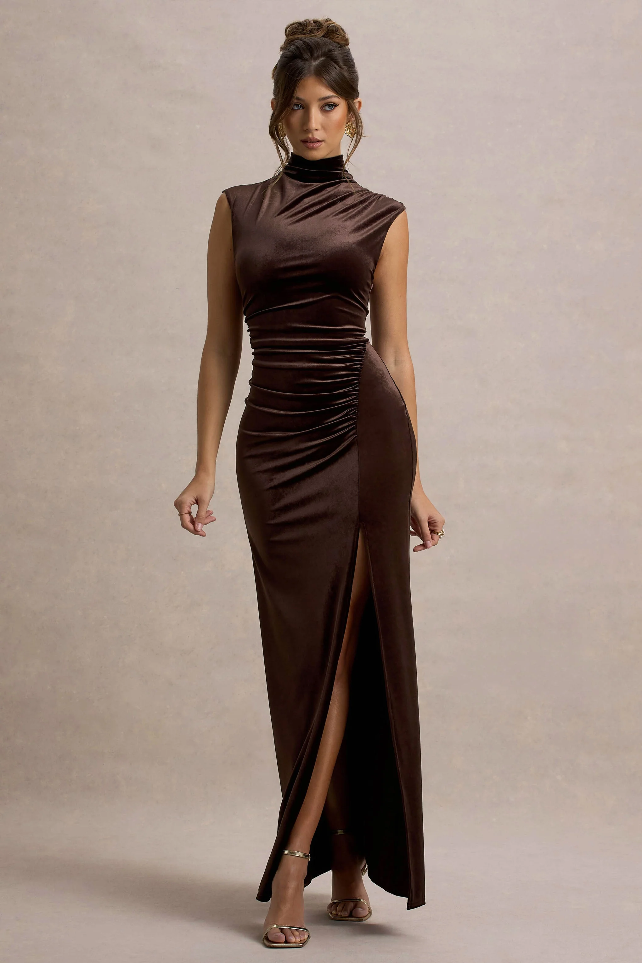 Abilene | Chocolade Fluwelen Hoge Hals Split Maxi Jurk - Image 4
