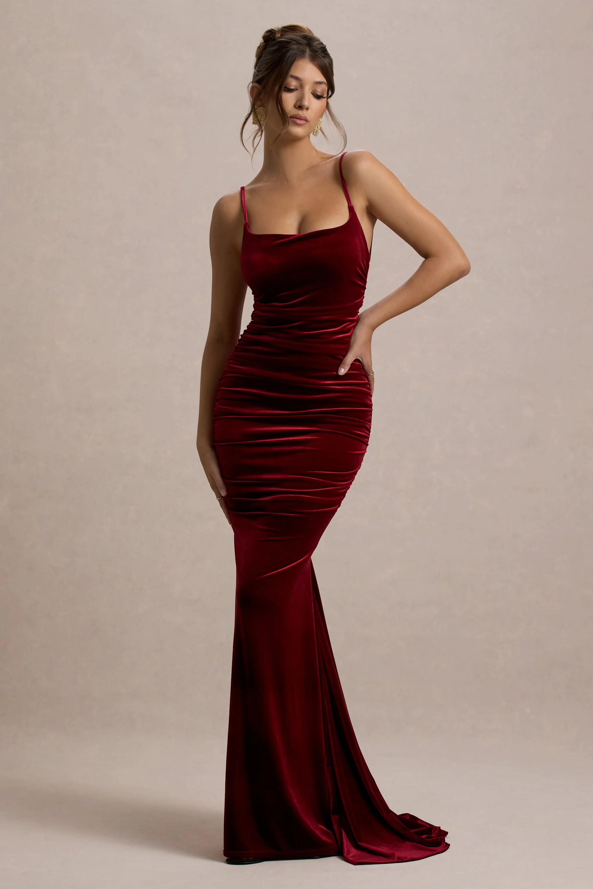 Adele | Bessenrode Velours Gerimpeld Fishtail Maxi Jurk Met Spaghettibandjes - Image 5