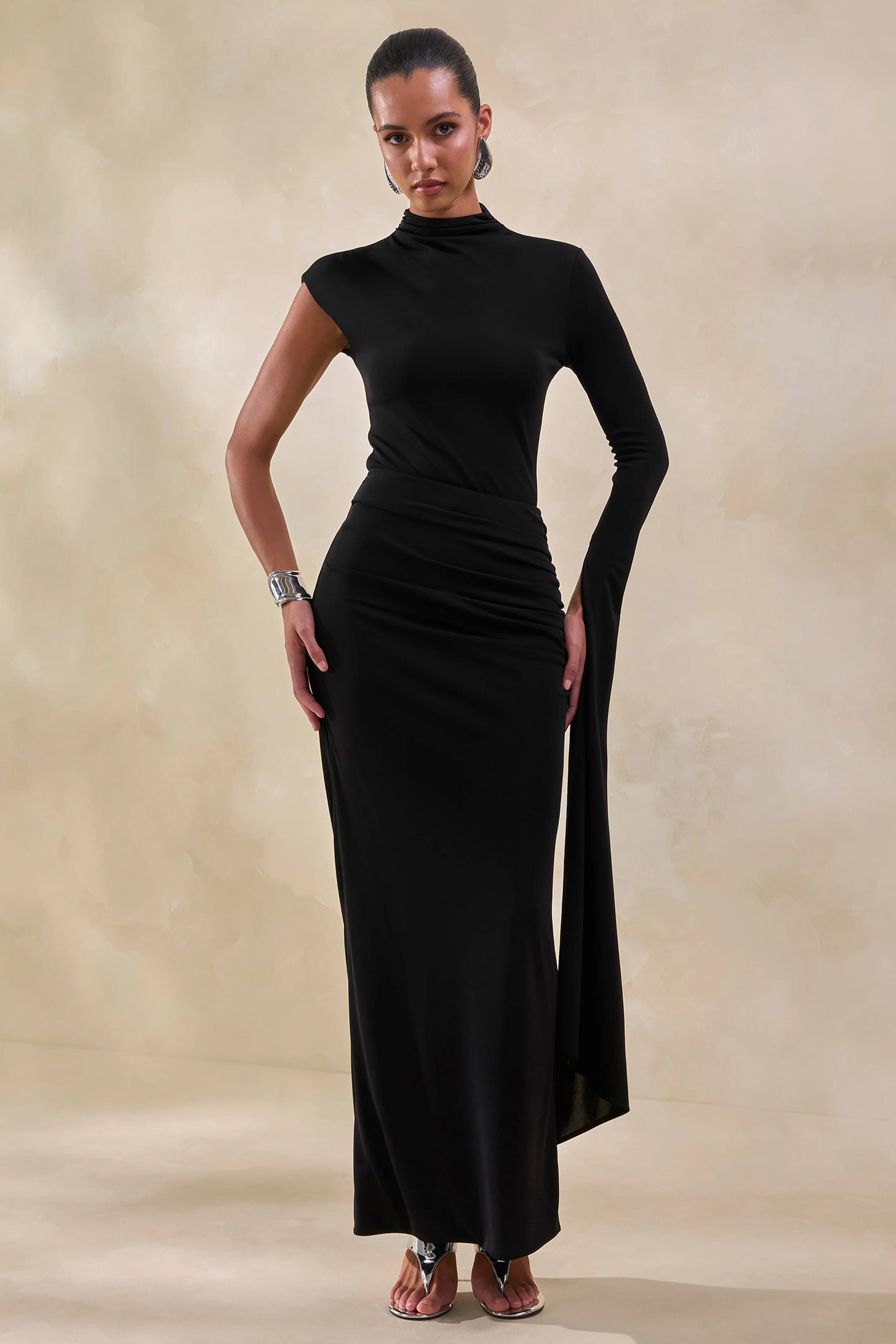 Adessa | Zwart Gerimpelde Maxi Rok Met Asymmetrische Taille - Image 6