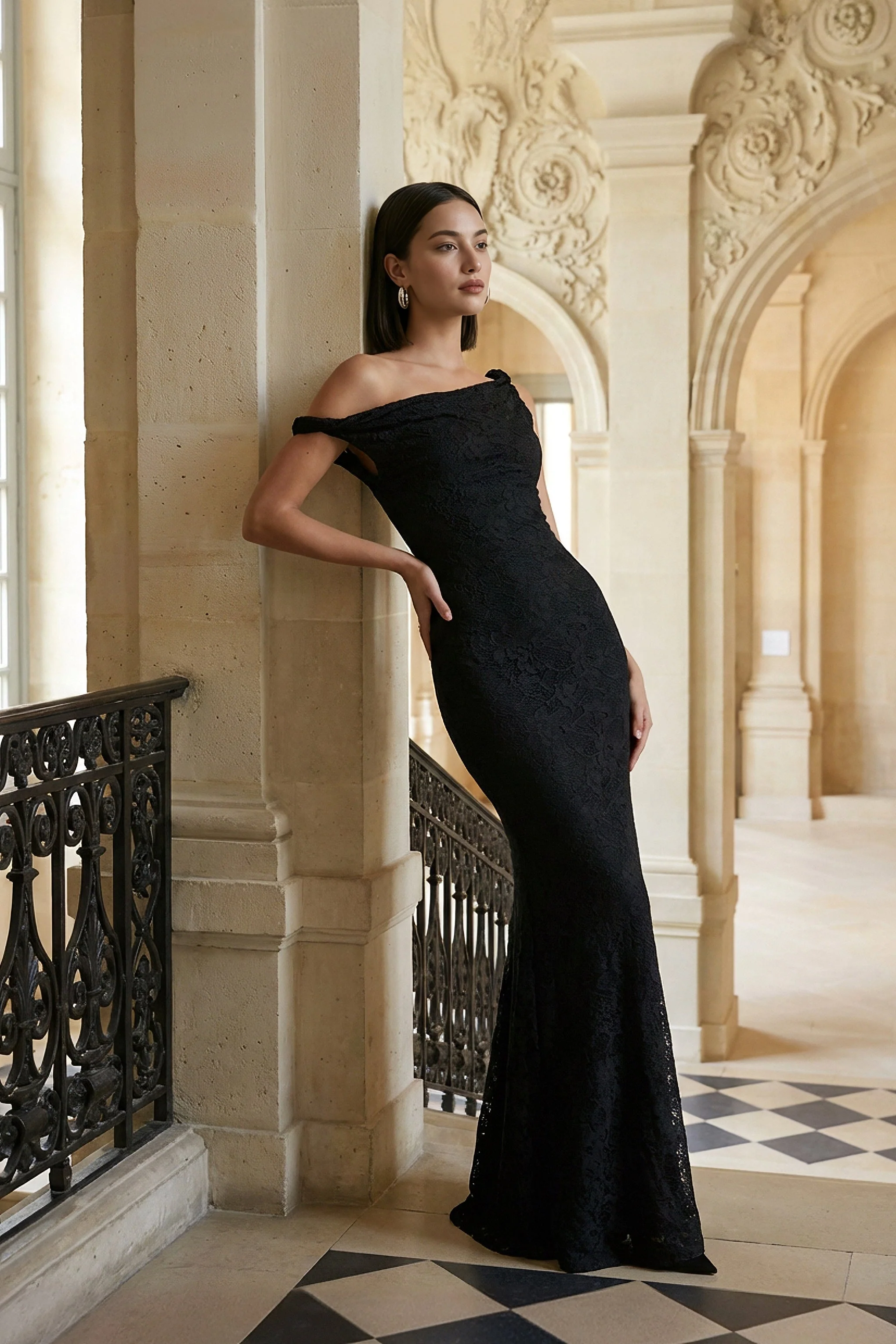 Afina | Zwarte Kanten Maxi Jurk Met Asymmetrische-Hals - Image 7