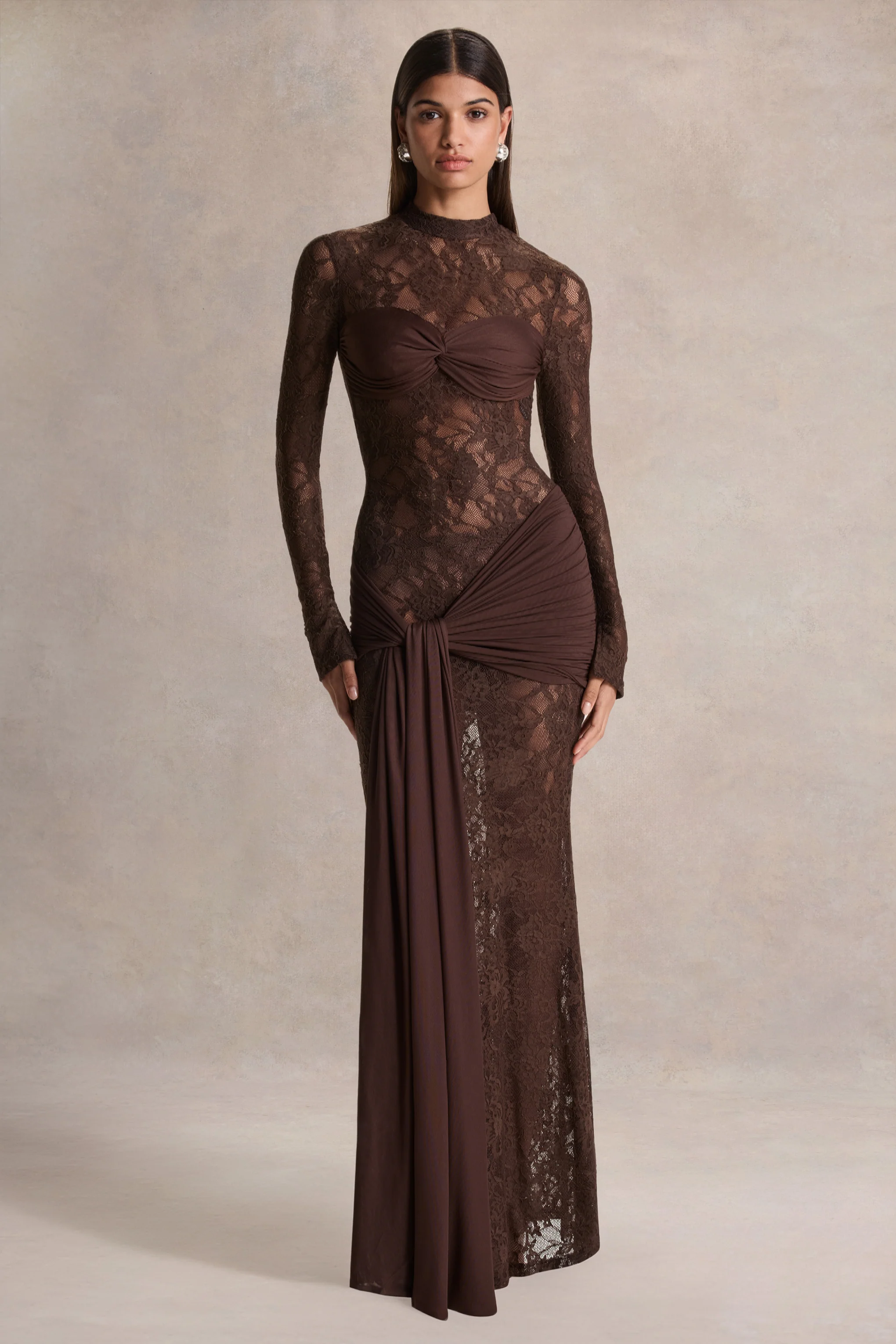 Akira | Bruine Kanten Maxi Jurk Met Ceintuur Detail
