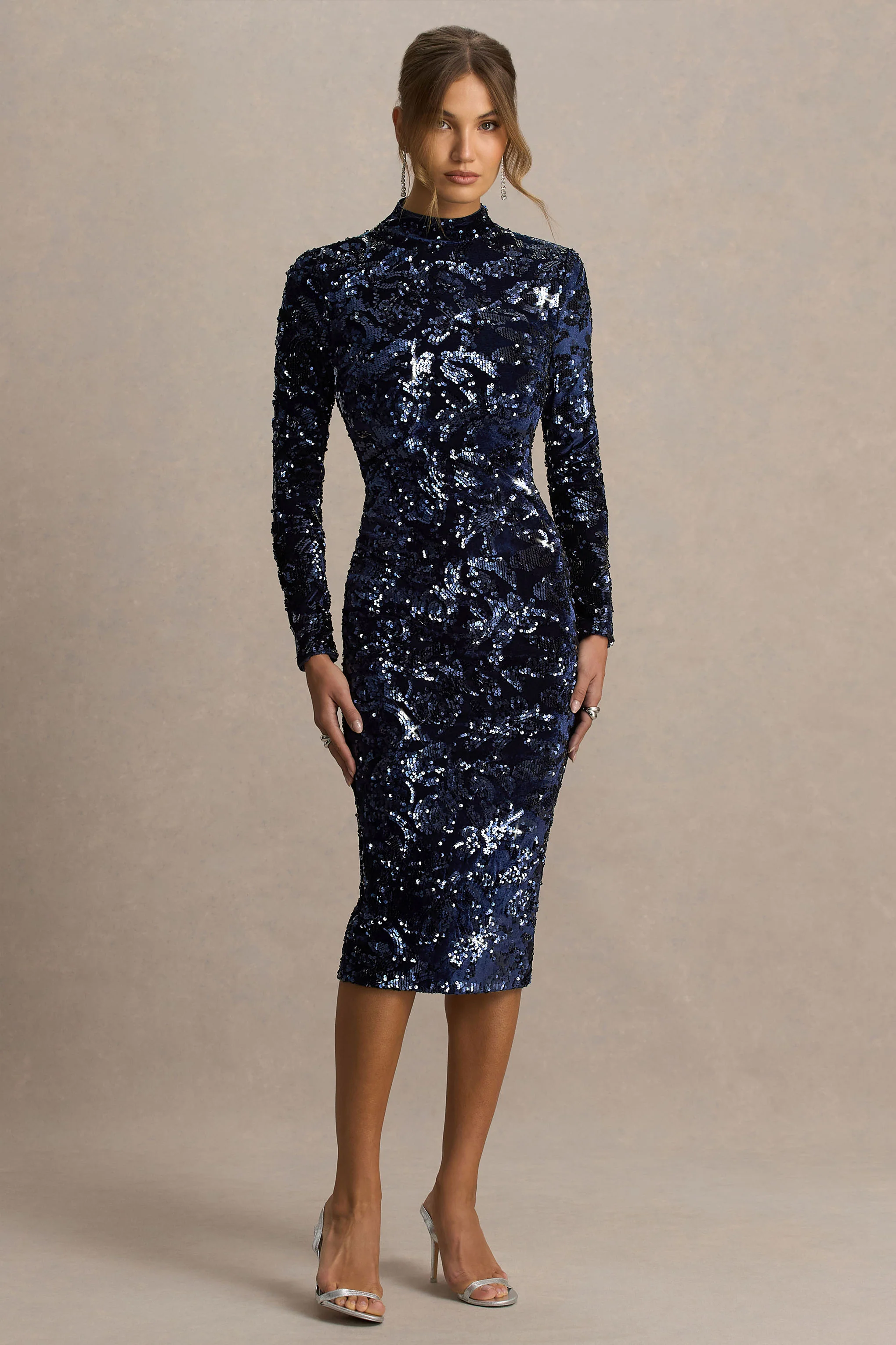 Alanita | Marineblauw Fluwelen Hogehals Midi Jurk Met Pailletten En Lange Mouwen - Image 4
