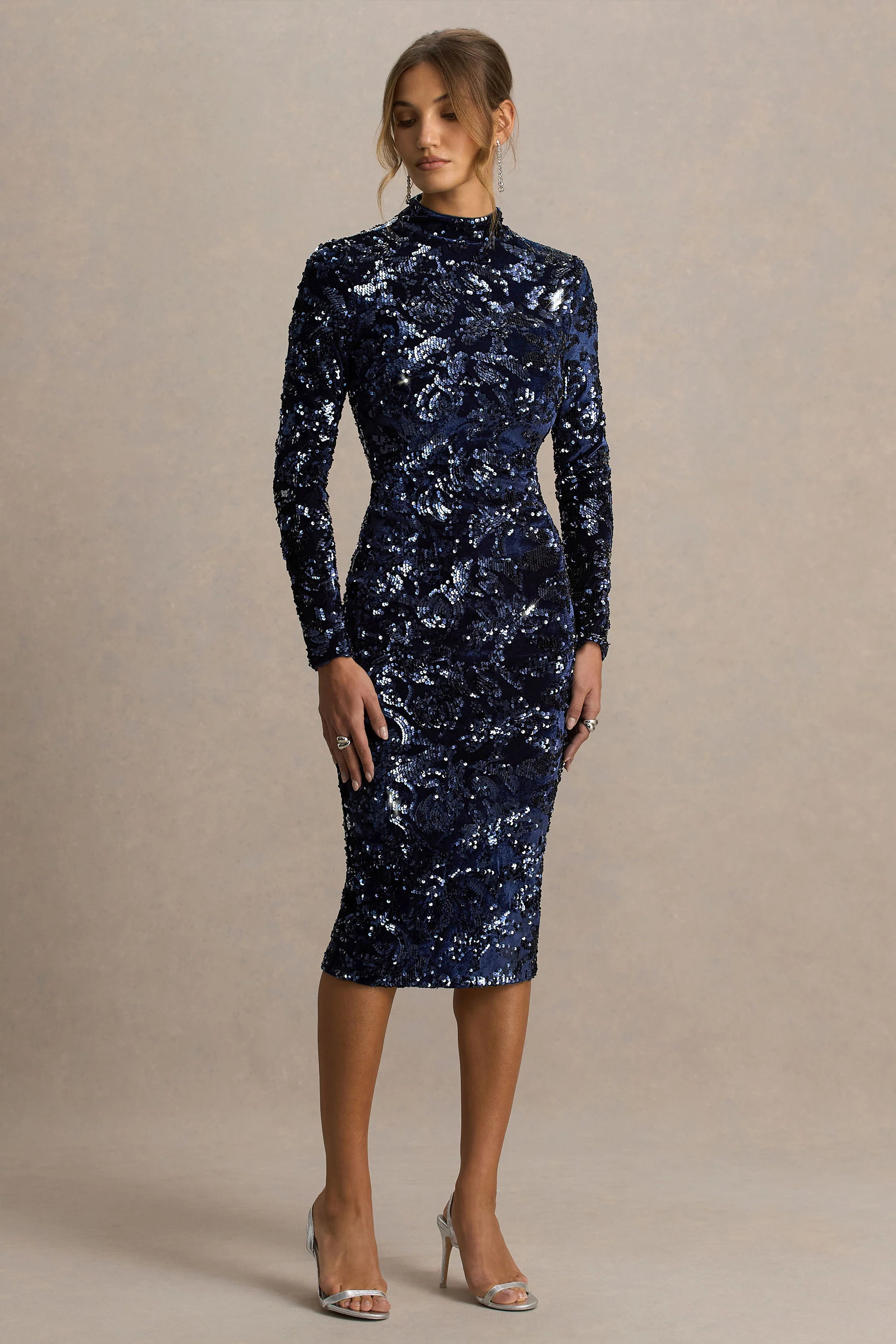 Alanita | Marineblauw Fluwelen Hogehals Midi Jurk Met Pailletten En Lange Mouwen - Image 5