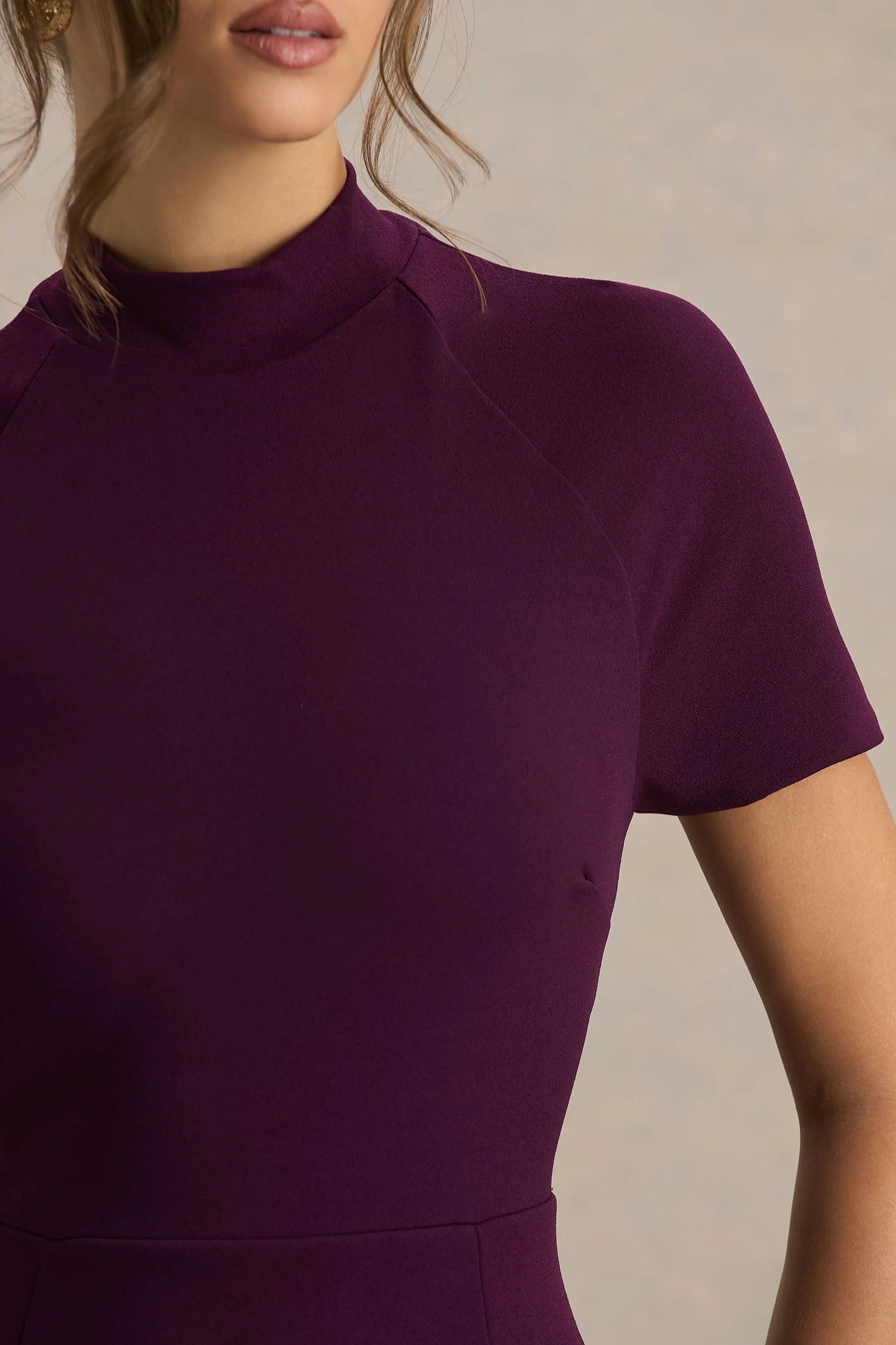 Alea | Bordeaux Hoge Hals Maxi Jurk Met Kort Mouwen - Image 4