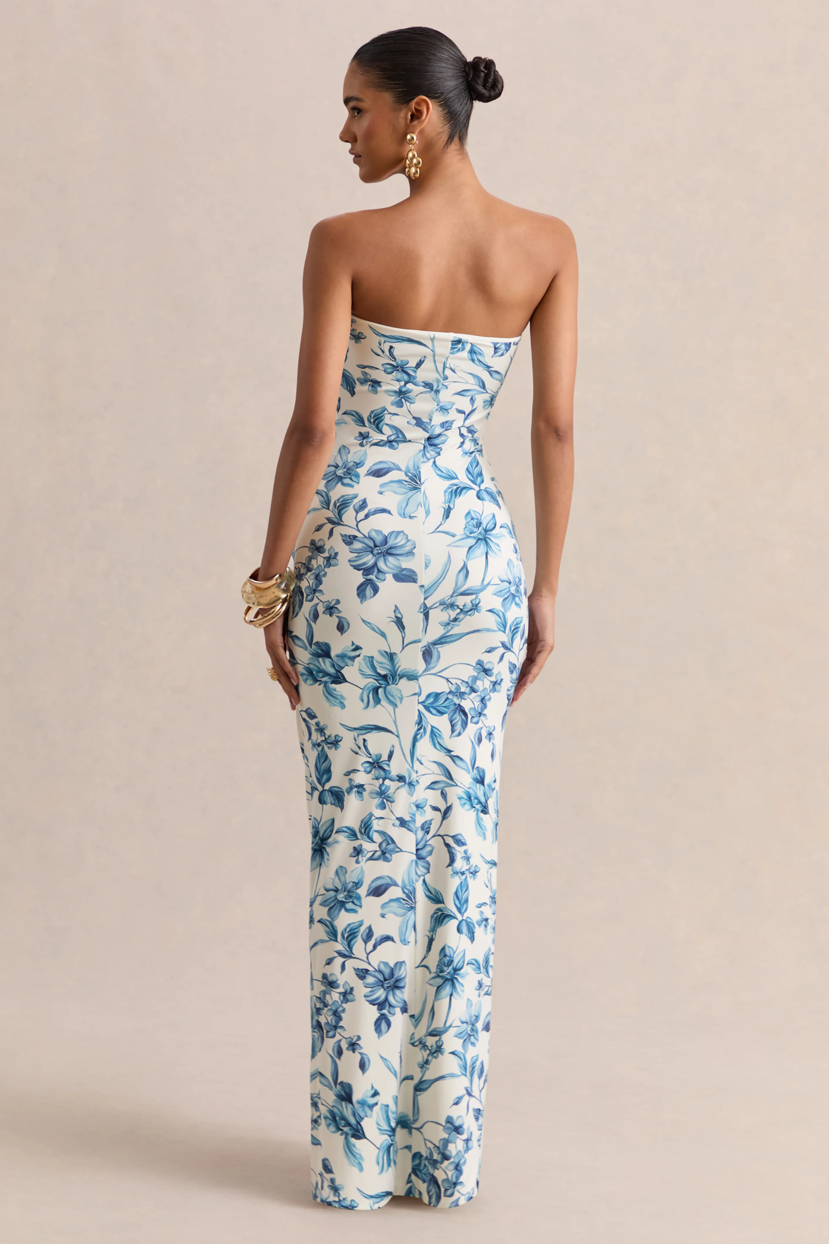 Ali | Blauwe Porselein Print Maxi Jurk Met Sweetheart Halslijn,En Overslag - Image 3