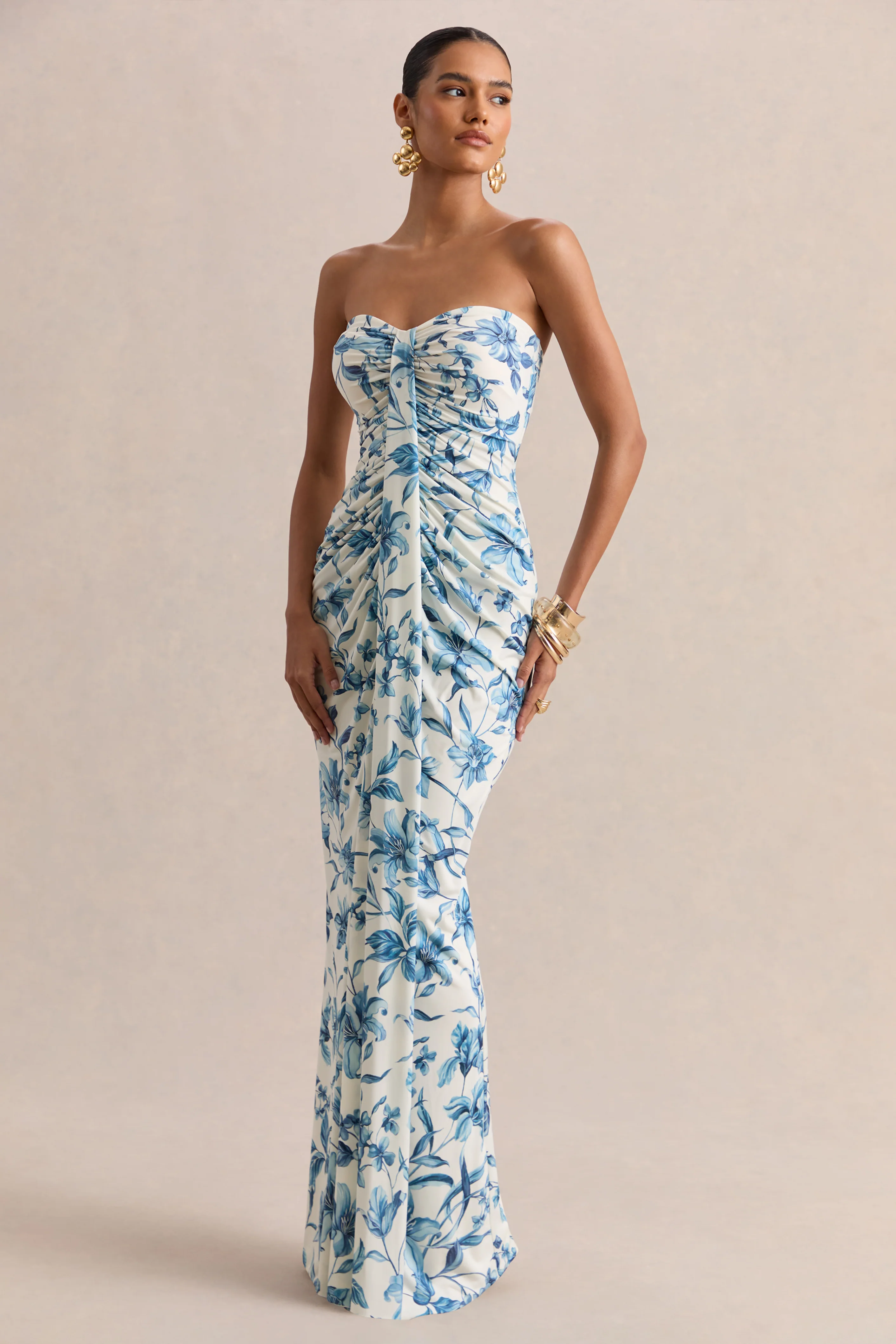 Ali | Blauwe Porselein Print Maxi Jurk Met Sweetheart Halslijn,En Overslag - Image 5
