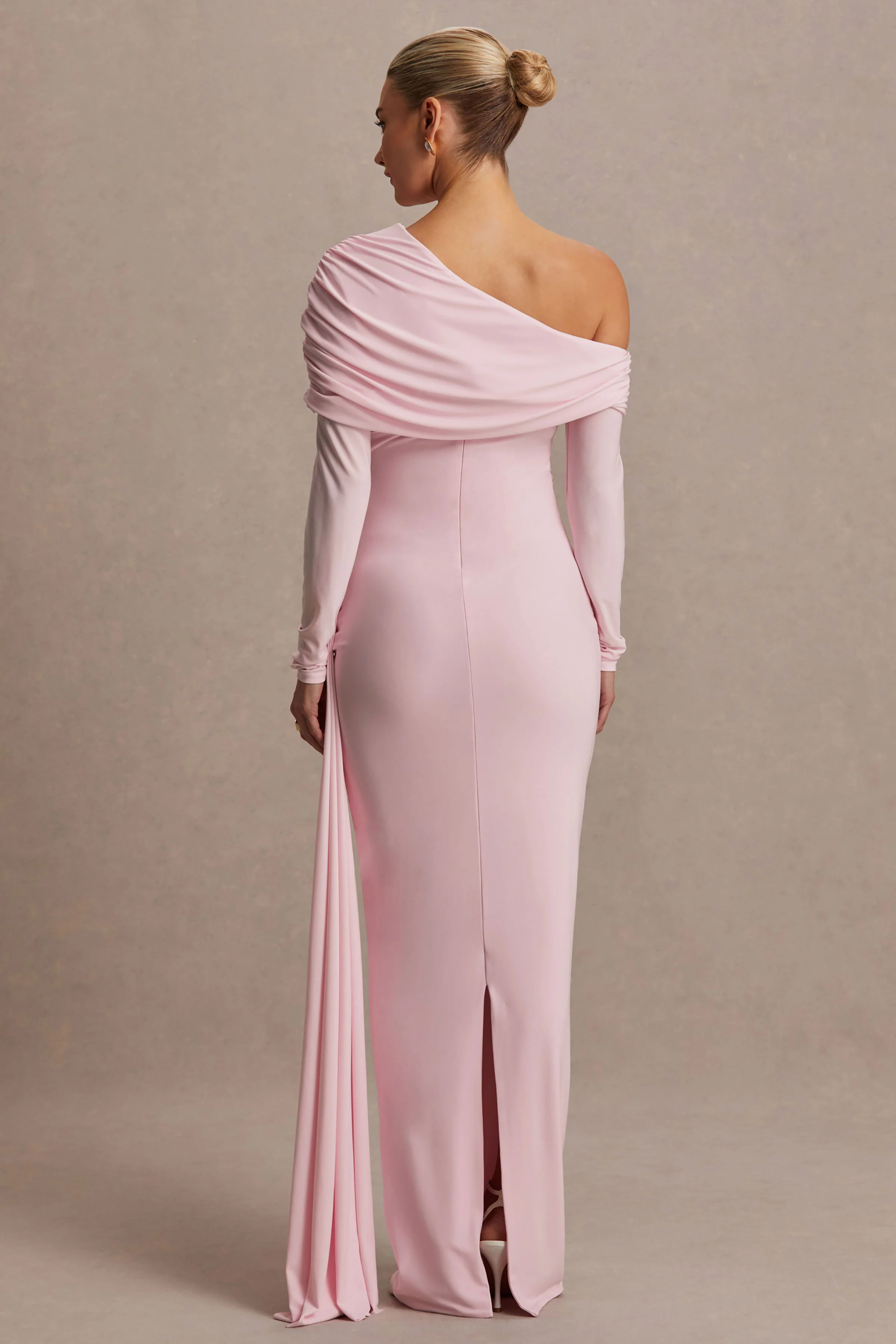 Amara | Blosroze Zwangerschaps Maxi Jurk Met Asymmetrische Hals En Ceintuur Detail - Image 2
