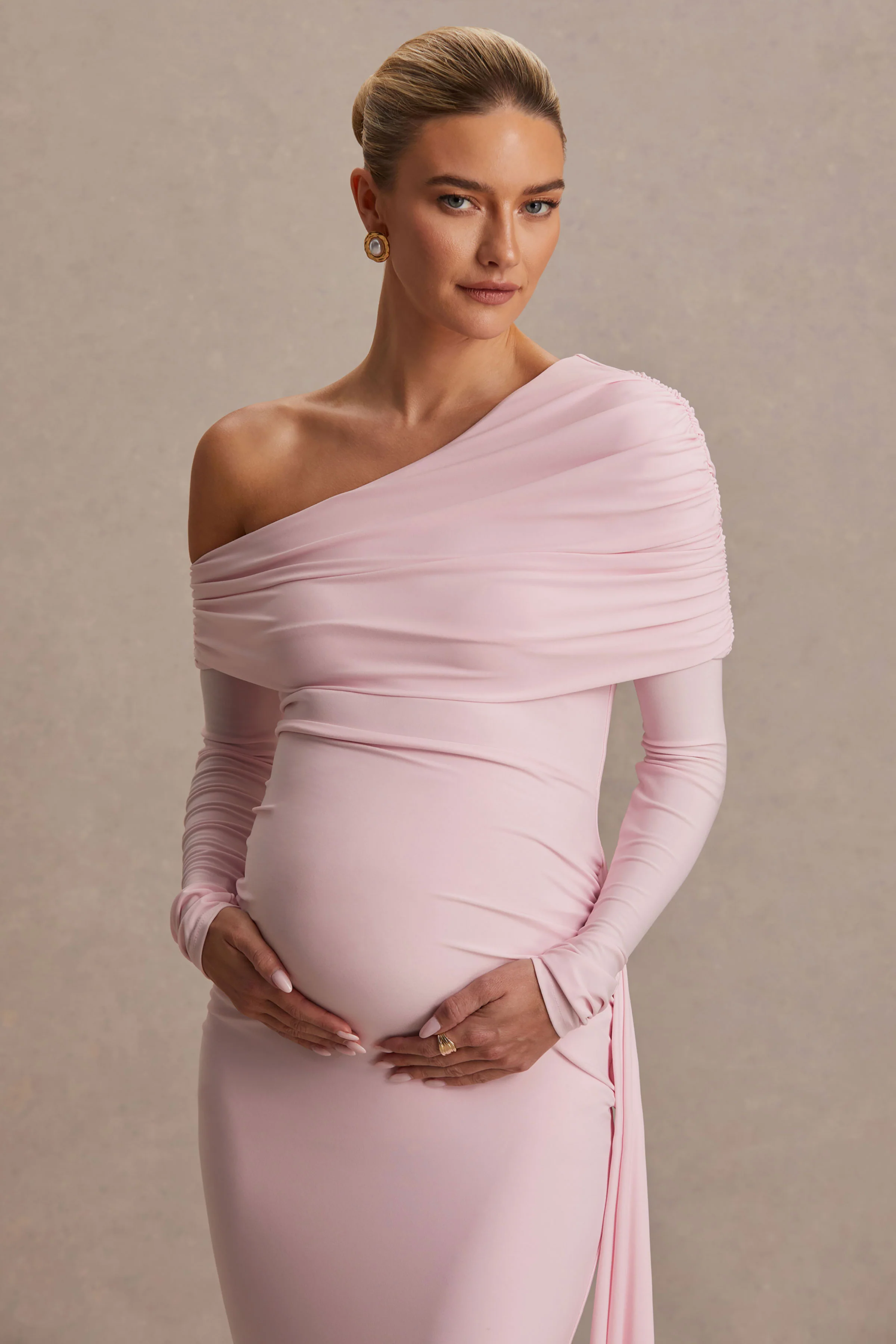 Amara | Blosroze Zwangerschaps Maxi Jurk Met Asymmetrische Hals En Ceintuur Detail - Image 3