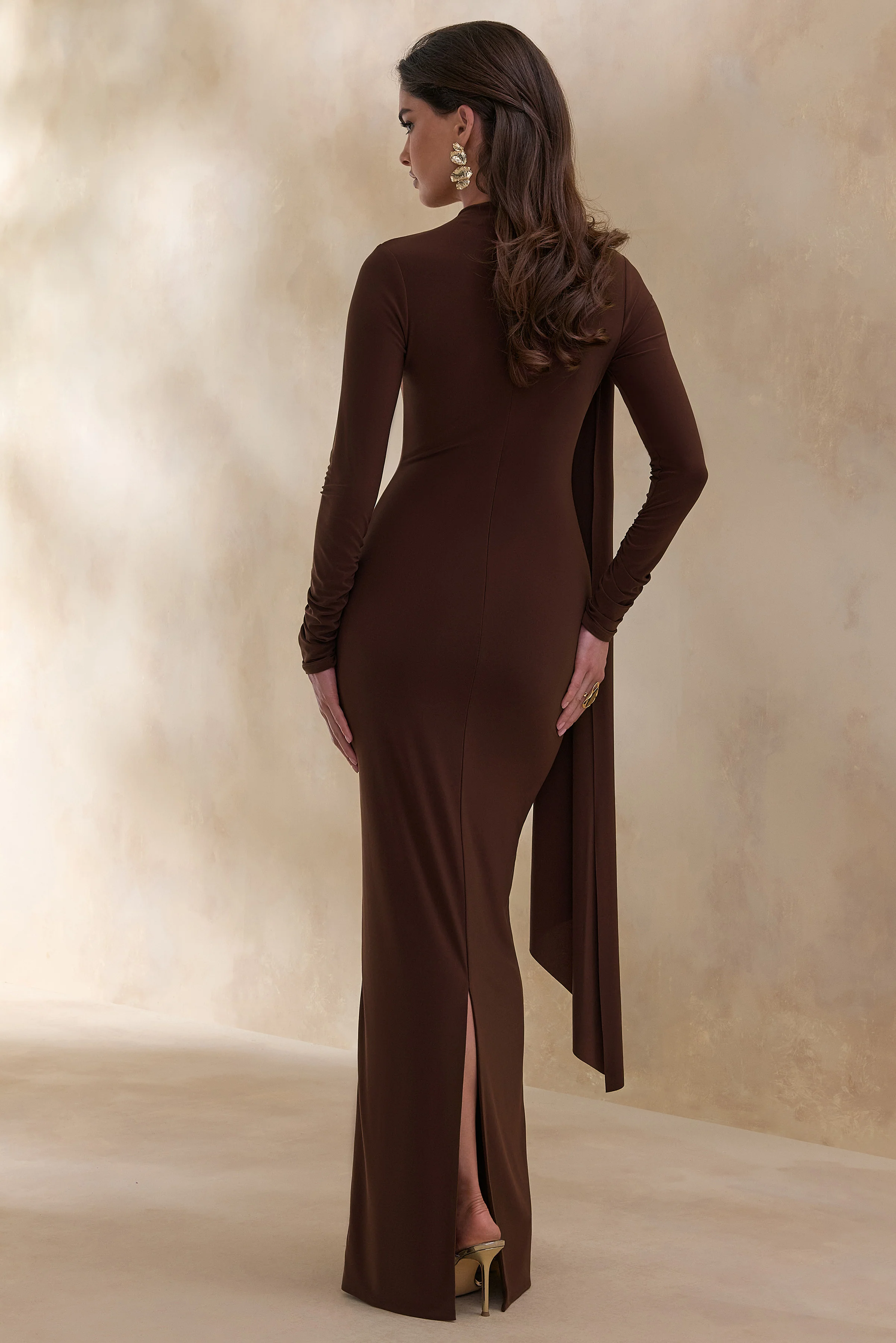 Amaria | Bruine Hoge Hals Maxi Jurk met Ceintuur Detail - Image 2