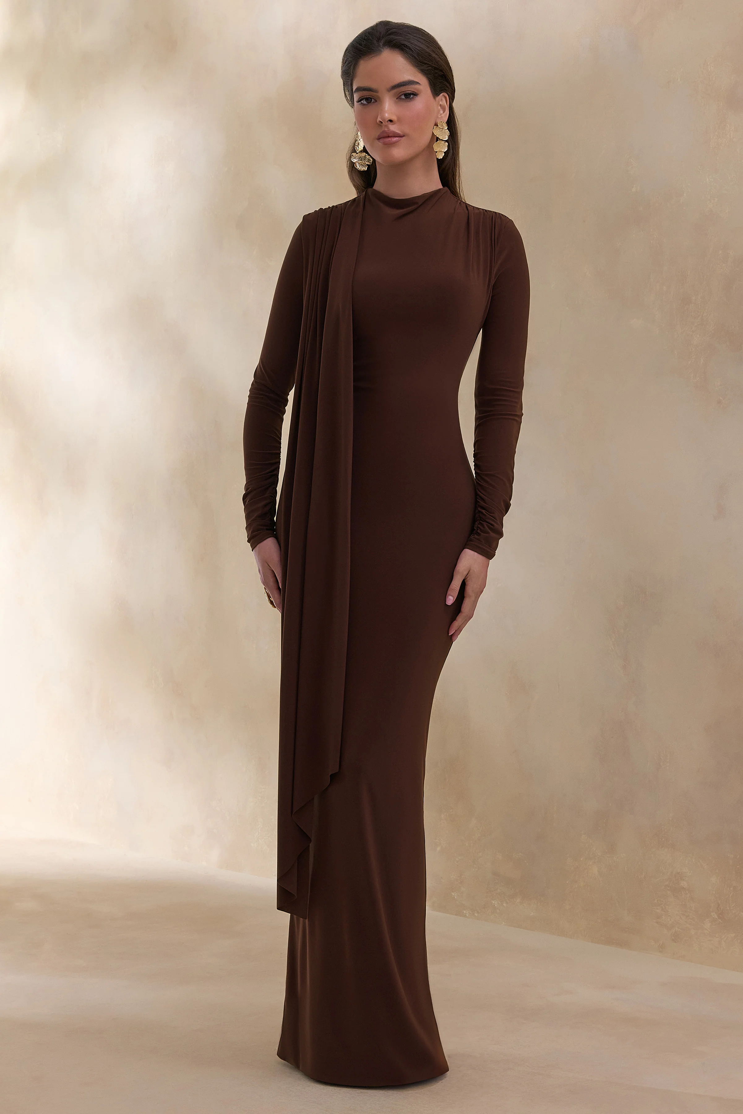 Amaria | Bruine Hoge Hals Maxi Jurk met Ceintuur Detail - Image 5
