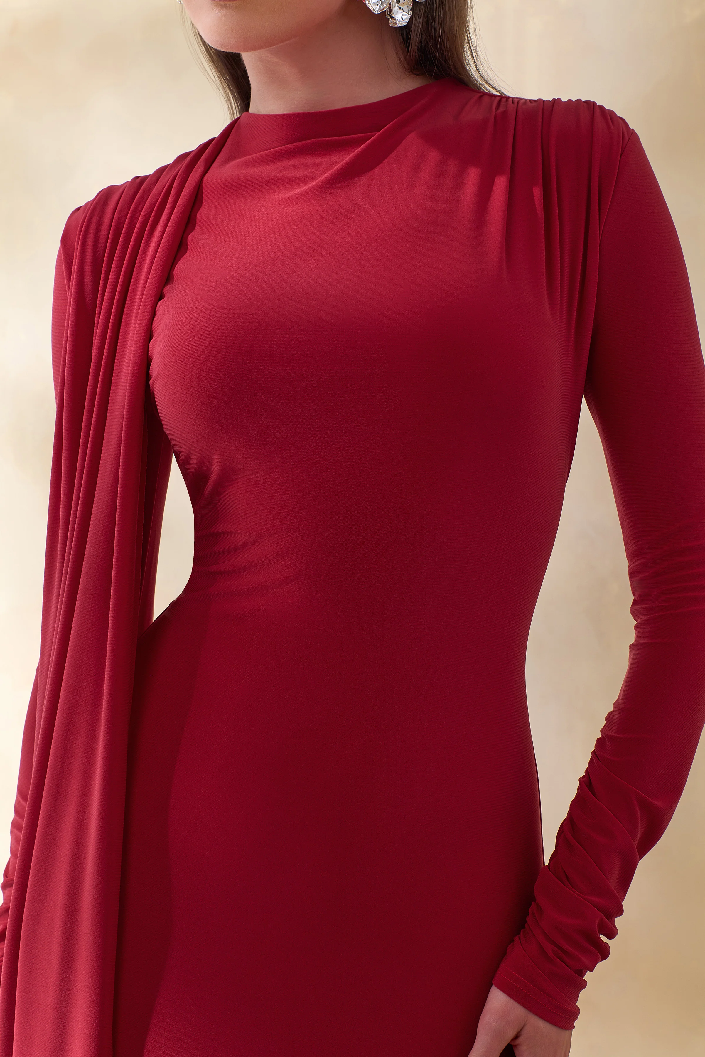 Amaria | Rode Hoge Hals Maxi Jurk met Ceintuur Detail - Image 3