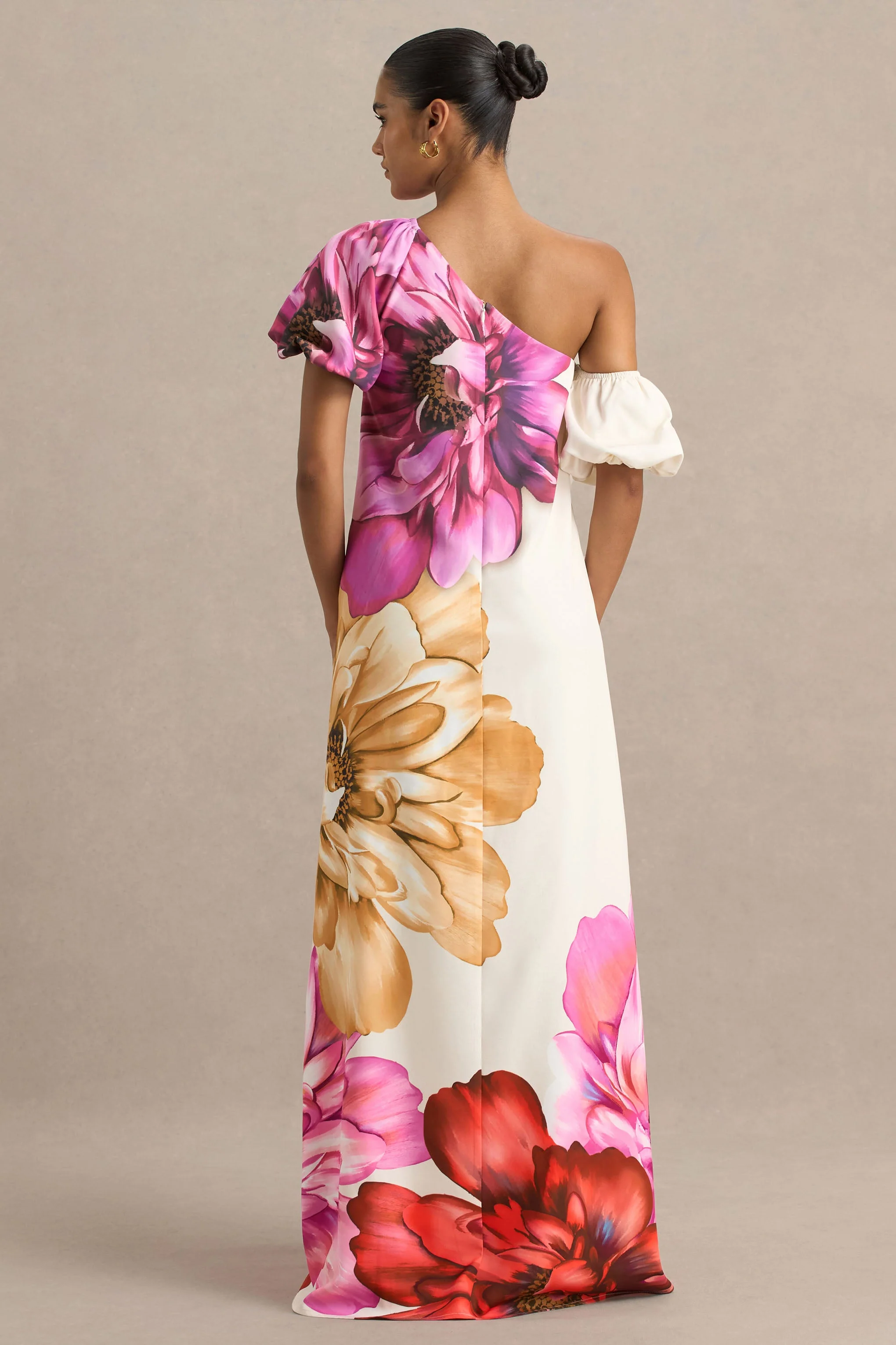 Anastasia | Grote Multi-Bloemenprint Maxi Jurk Met Asymmetriche Hals - Image 3