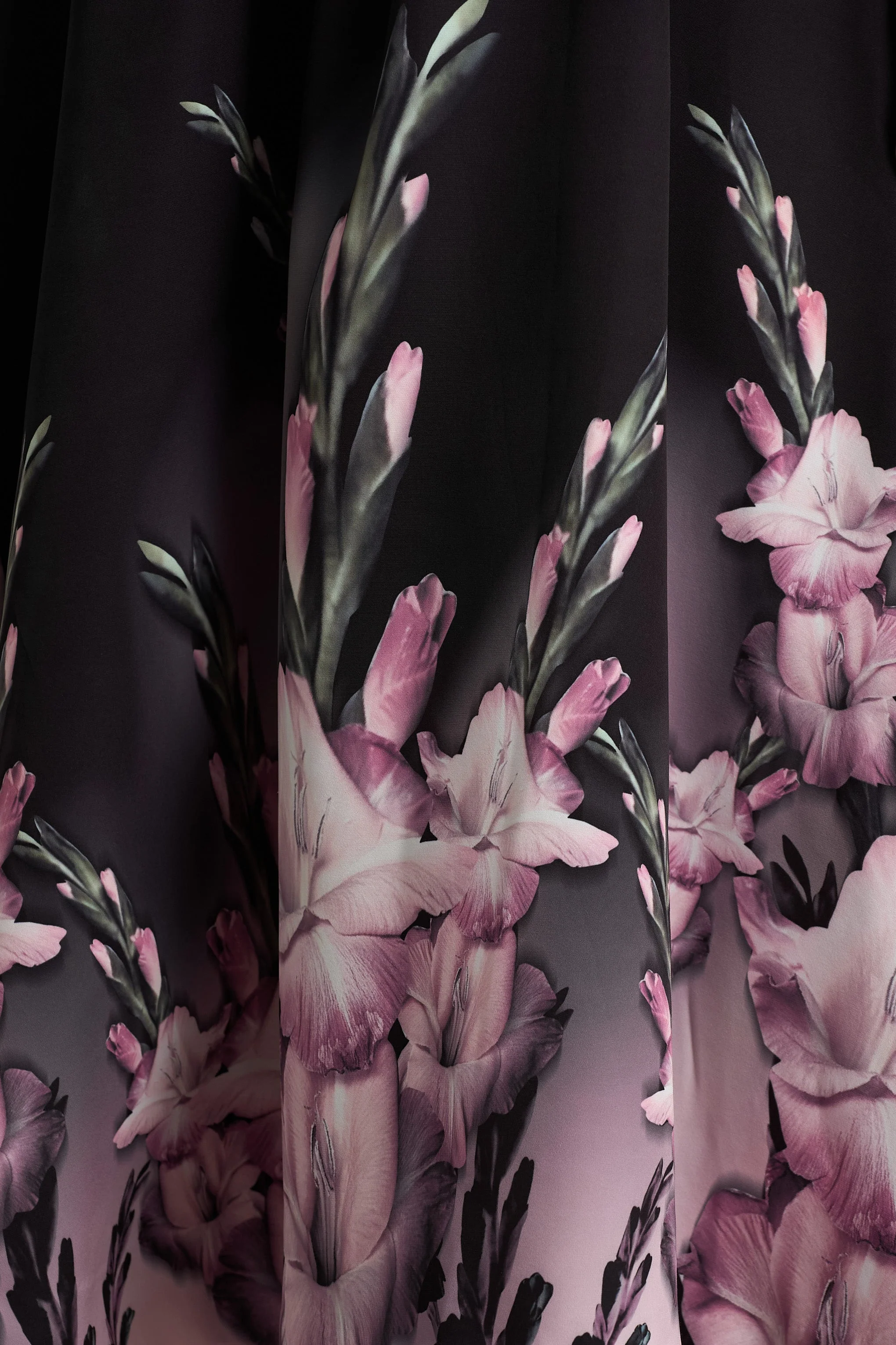 Annalise | Roze Randprint Bandeau Midi Jurk - Image 12