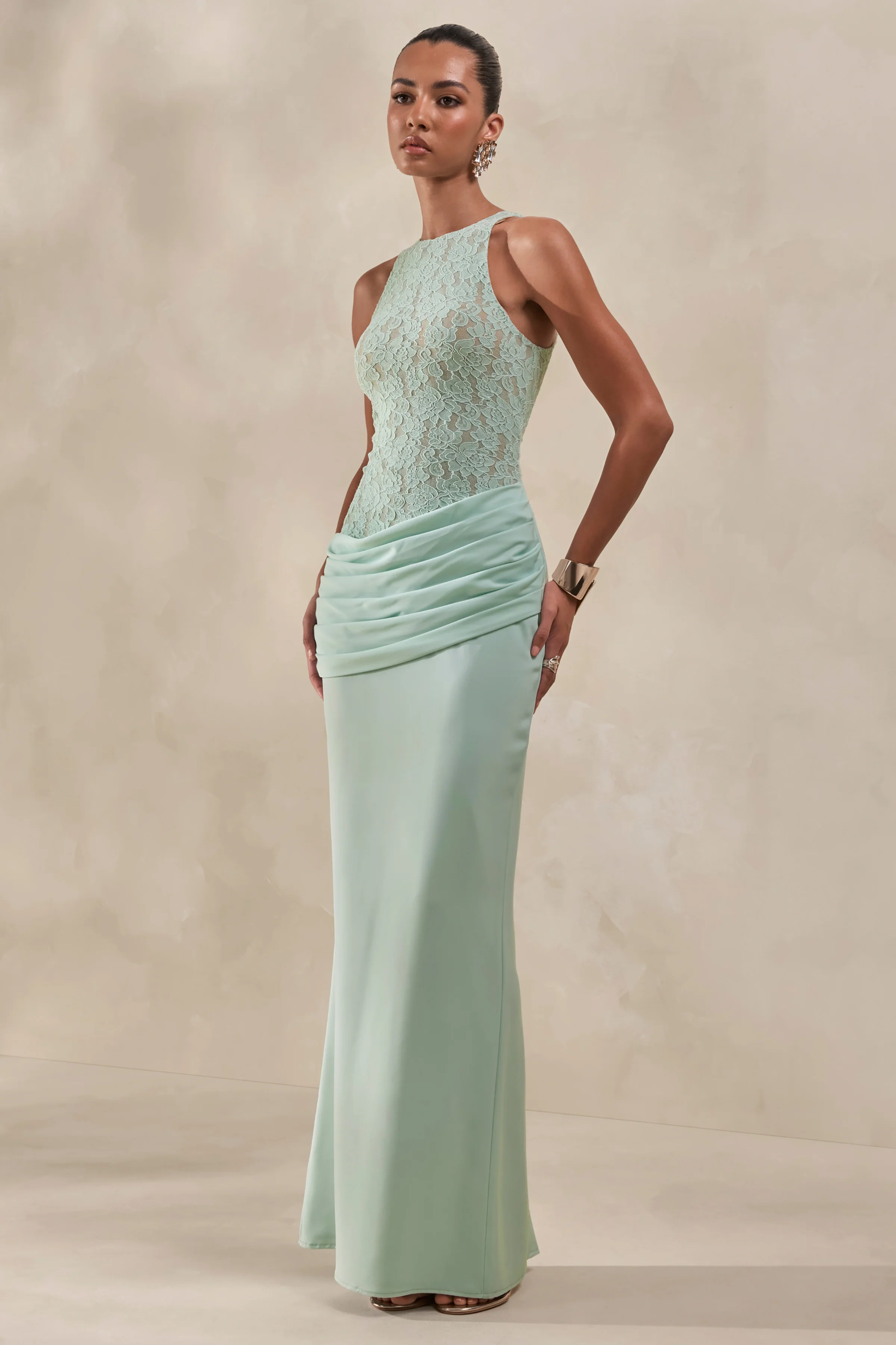 Anthelia | Mintgroene Kanten En Satijnen Racer Hals Maxi Jurk Met Gedrapeerd Detail - Image 4