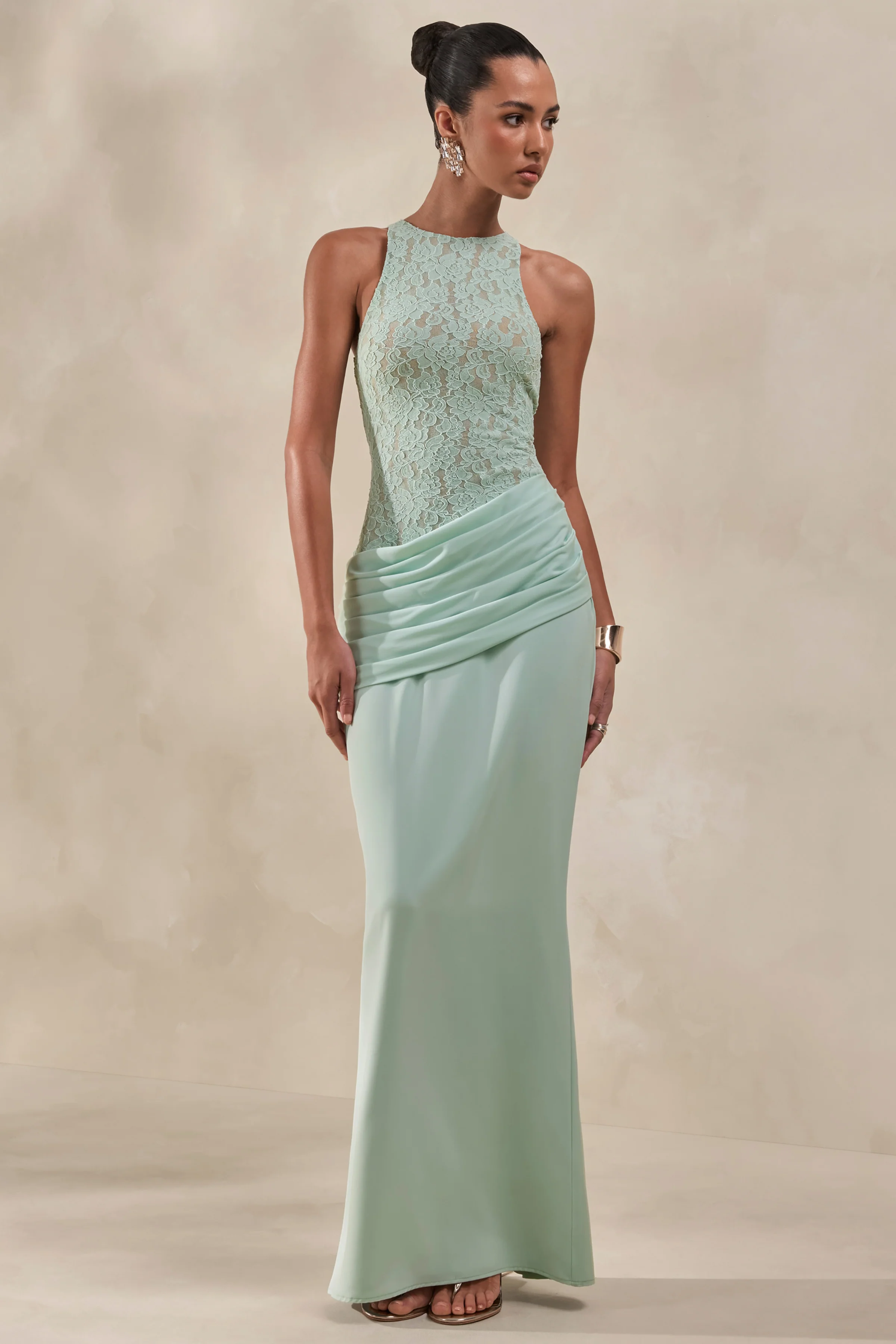 Anthelia | Mintgroene Kanten En Satijnen Racer Hals Maxi Jurk Met Gedrapeerd Detail - Image 5