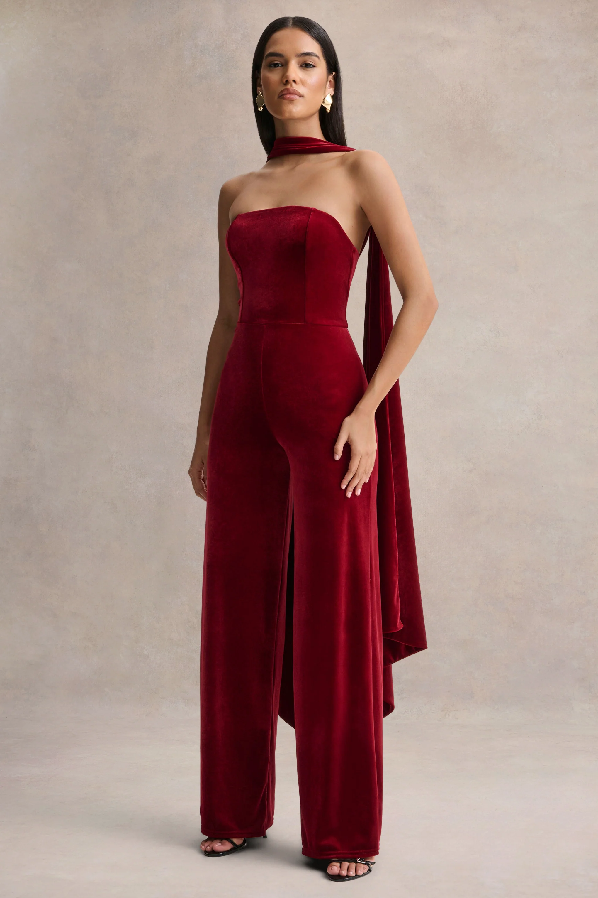 Arcane | Bordeaux Fluwelen Bandeau Jumpsuit met Sjaal Detail - Image 4