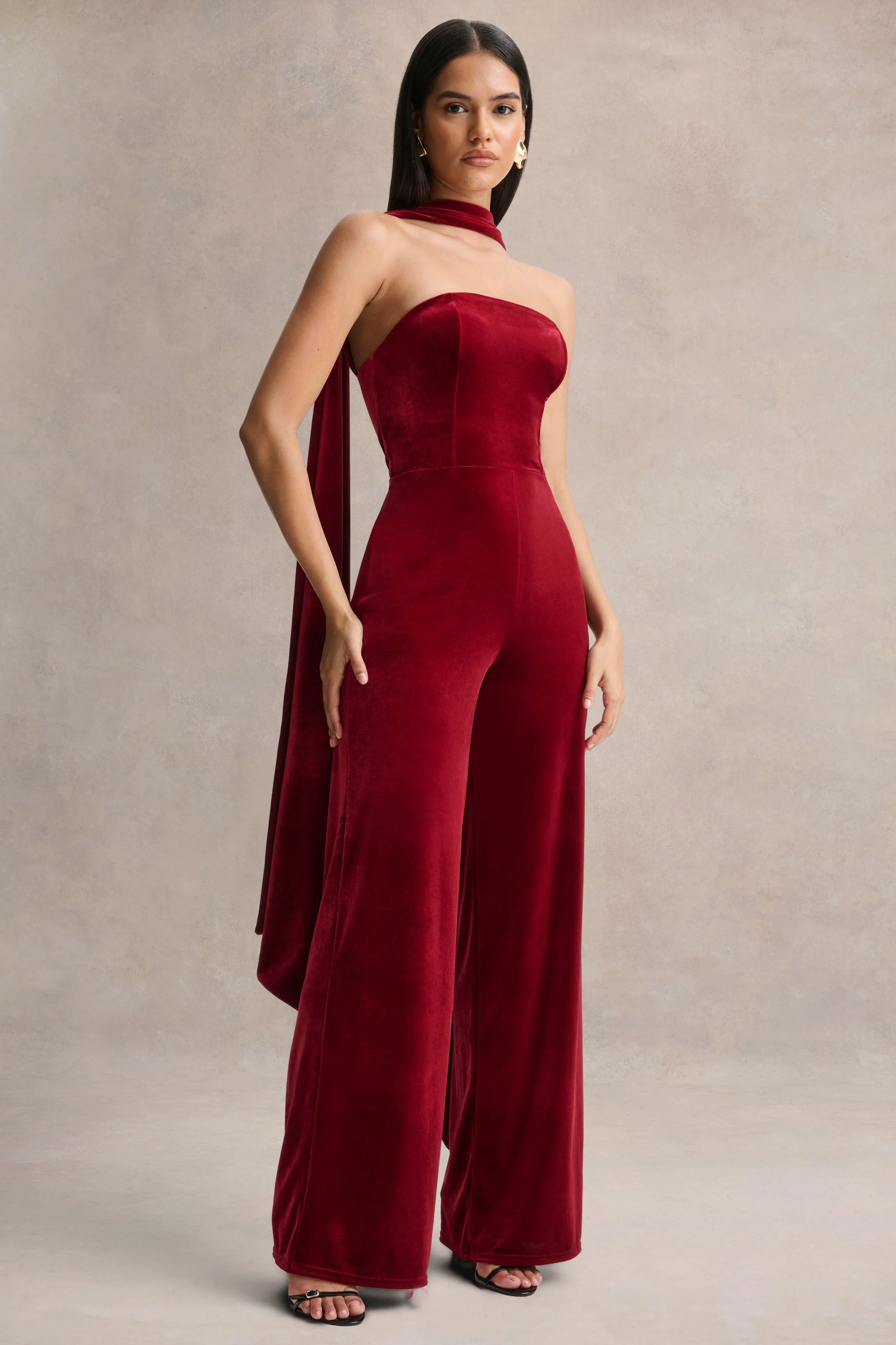 Arcane | Bordeaux Fluwelen Bandeau Jumpsuit met Sjaal Detail - Image 5