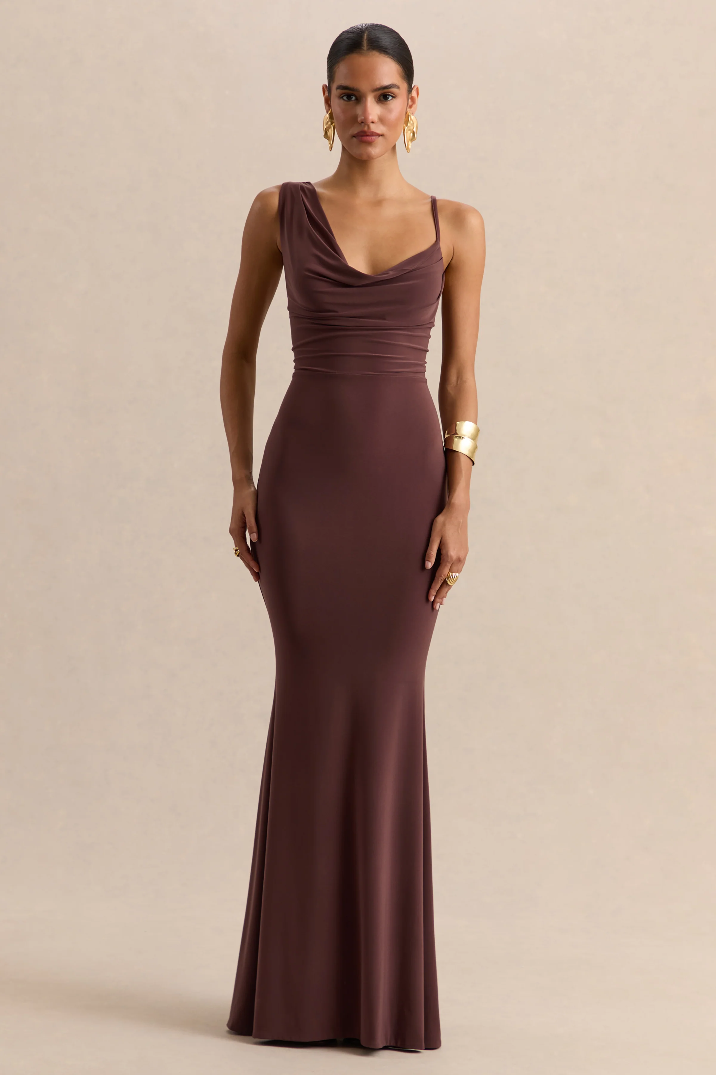 Armelia | Bruine Maxi Jurk Met Draperende Hals En Sjaal Detail - Image 4