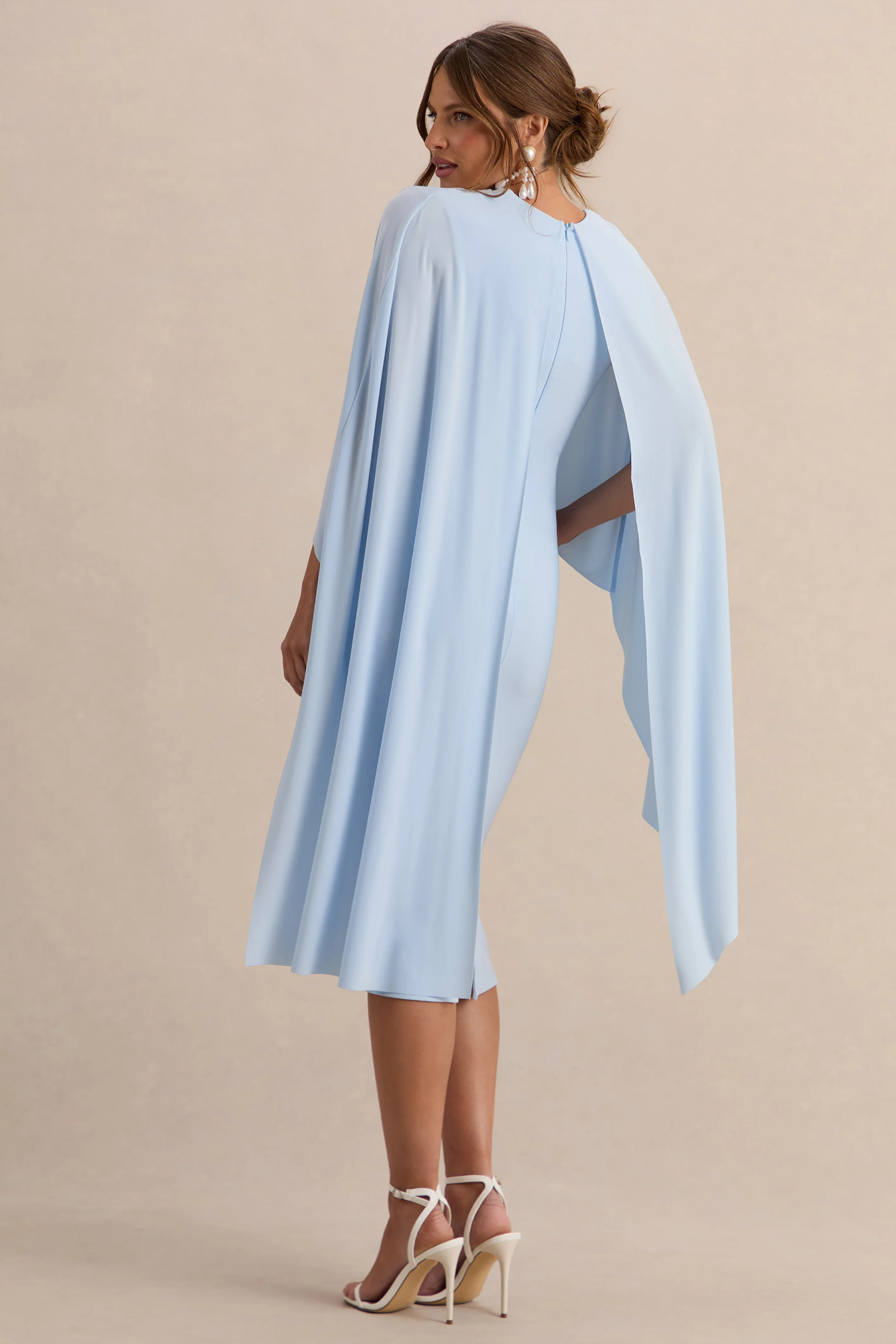 Arwen | Poederblauwe Ronde Hals Zwangerschaps Midi Jurk Met Cape Detail - Image 2