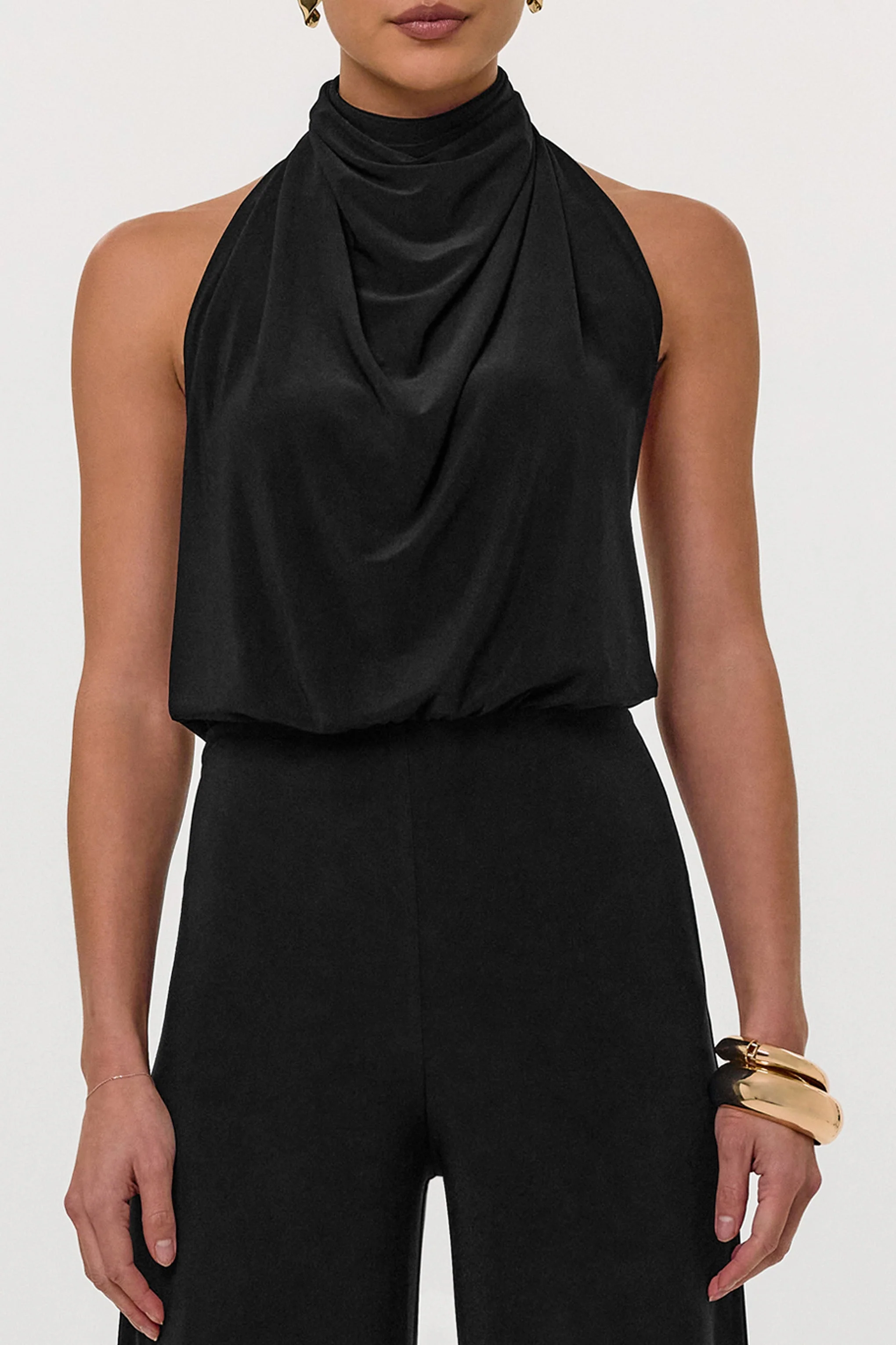 Asha | Zwarte Jumpsuit Met Hoge Hals En Gerimpeld Details - Image 5