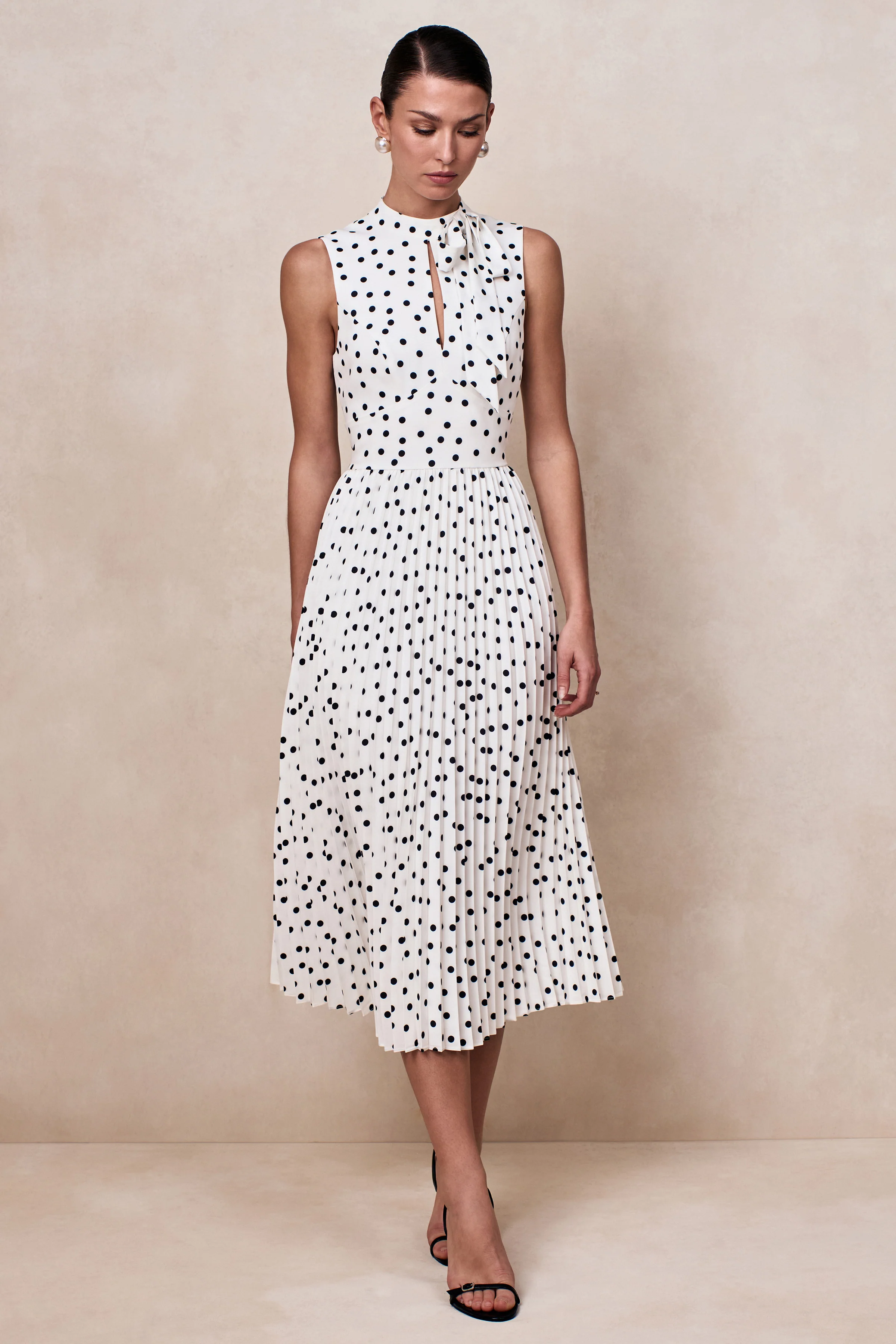 Avalon | Witte Stippen Print Midi Jurk Met Geplooide Rok