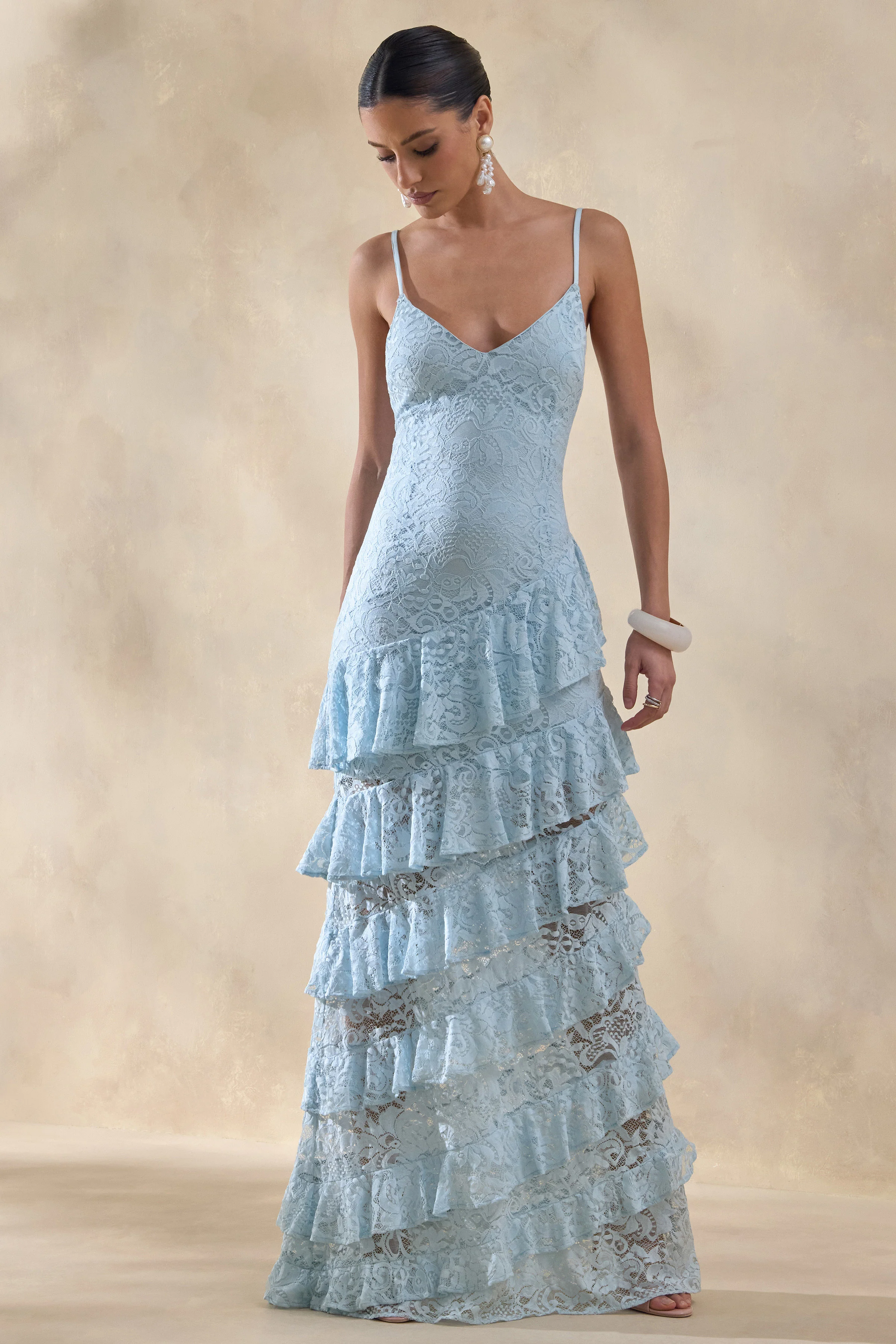 Avelisse | Blauwe Kanten Maxi Jurk Met Diepe V-Hals En Ruches Details - Image 5