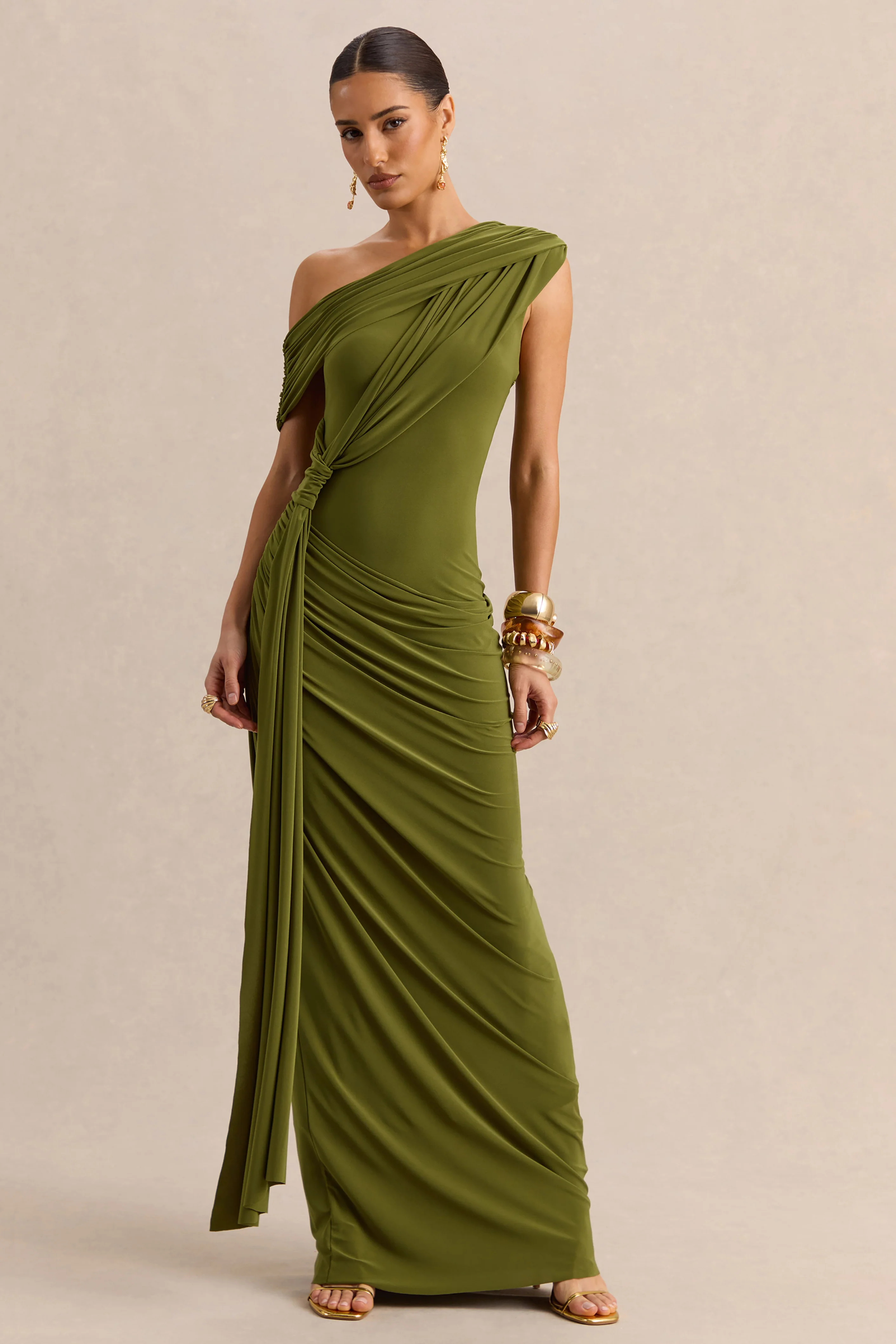 Avialee | Groene Asymmetrische Hals Maxi Jurk Met Gerimpelde Details En Ceintuur