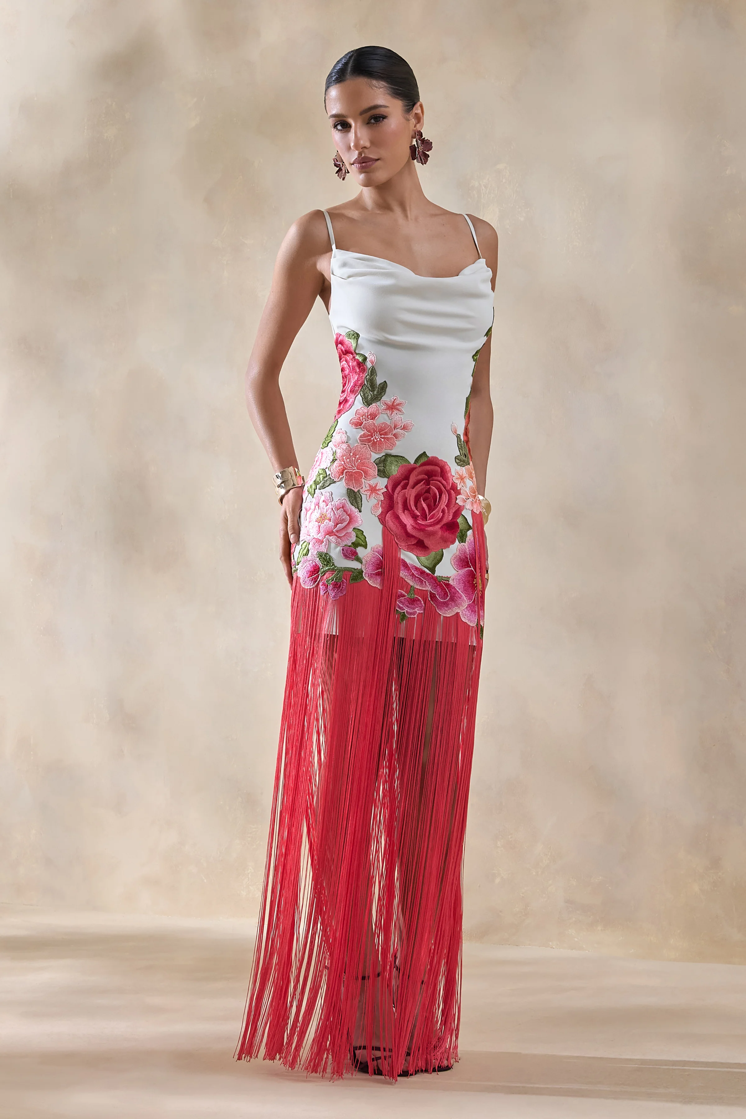 Bejewelled | Creme en Roze Bloemenprint Draperende Hals Maxi Jurk Met Franje Zoom - Image 5