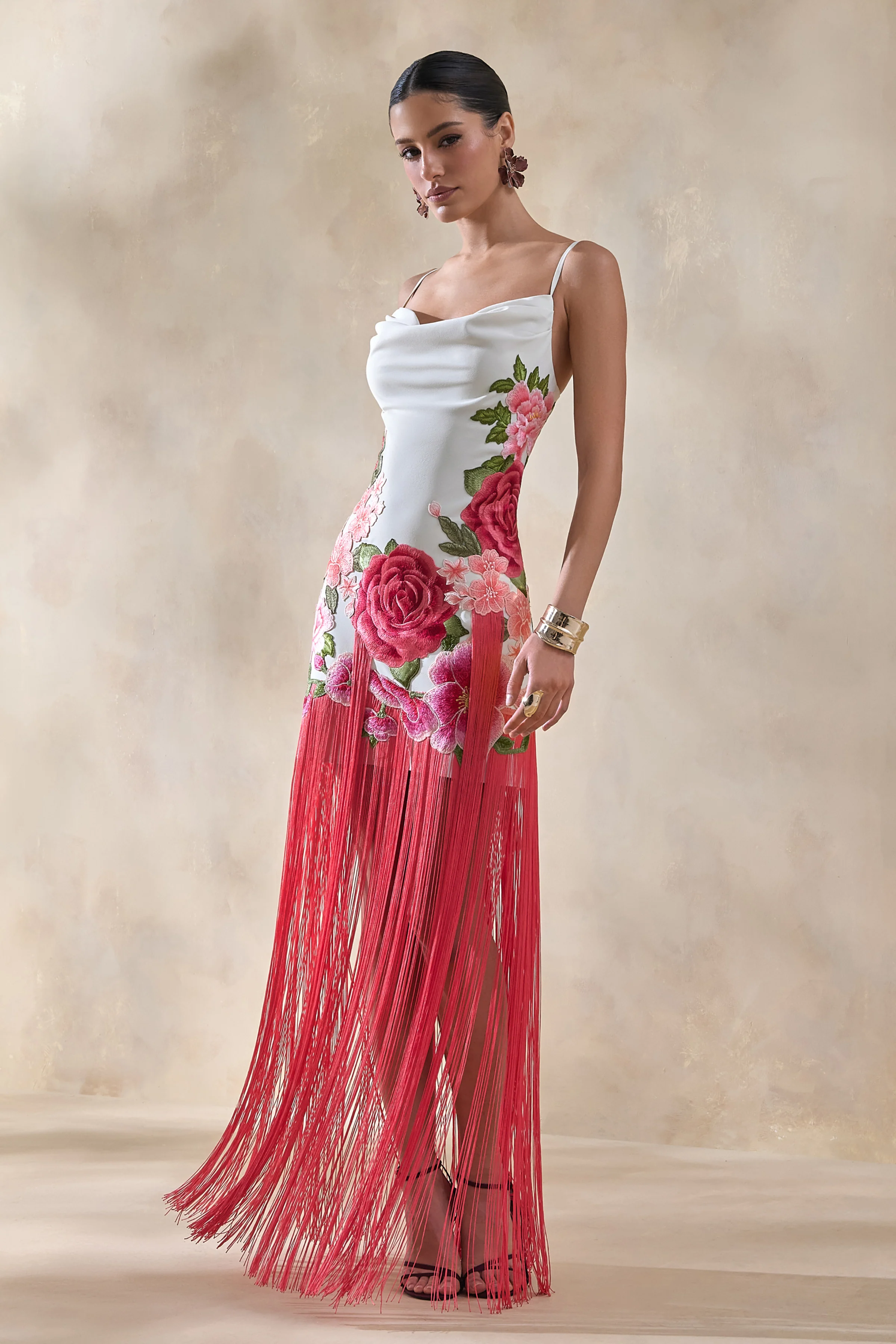 Bejewelled | Creme en Roze Bloemenprint Draperende Hals Maxi Jurk Met Franje Zoom - Image 6
