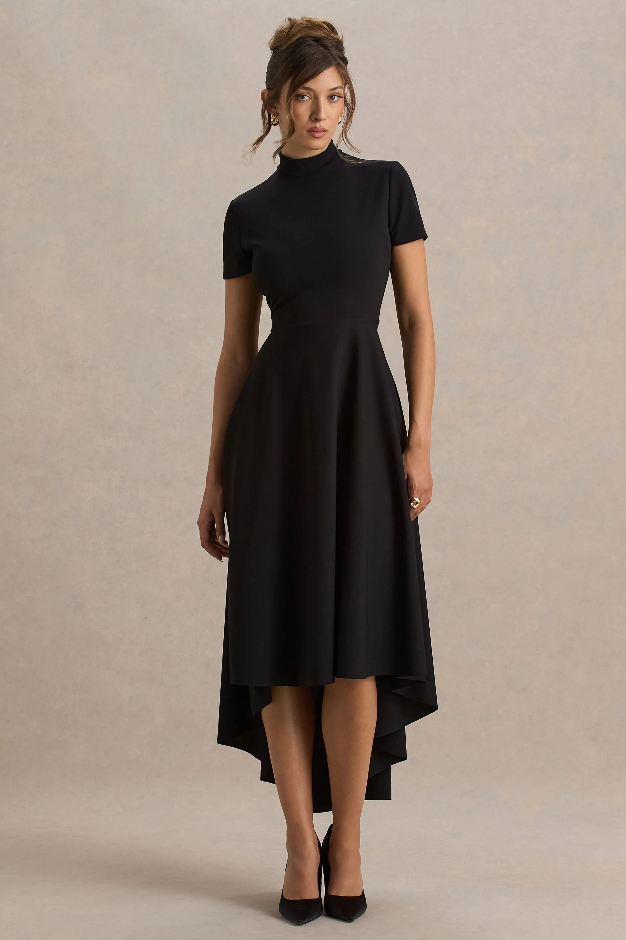 Bellona | Zwart Hoog-Lage Midi Jurk Met Hoge Hals