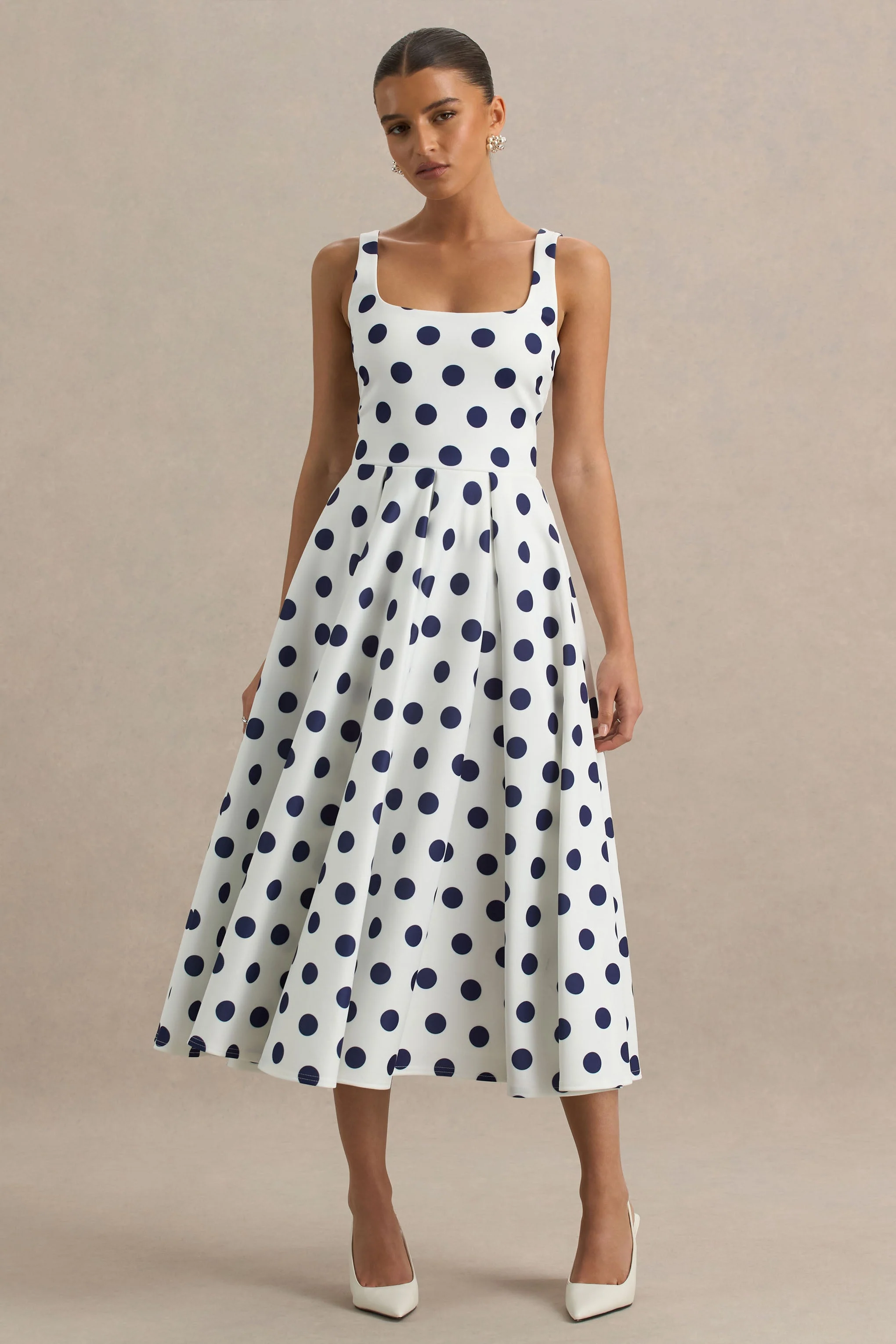 Berta | Witte En Marineblauwe Stippen Print Vierkante Hals Midi Jurk - Image 4