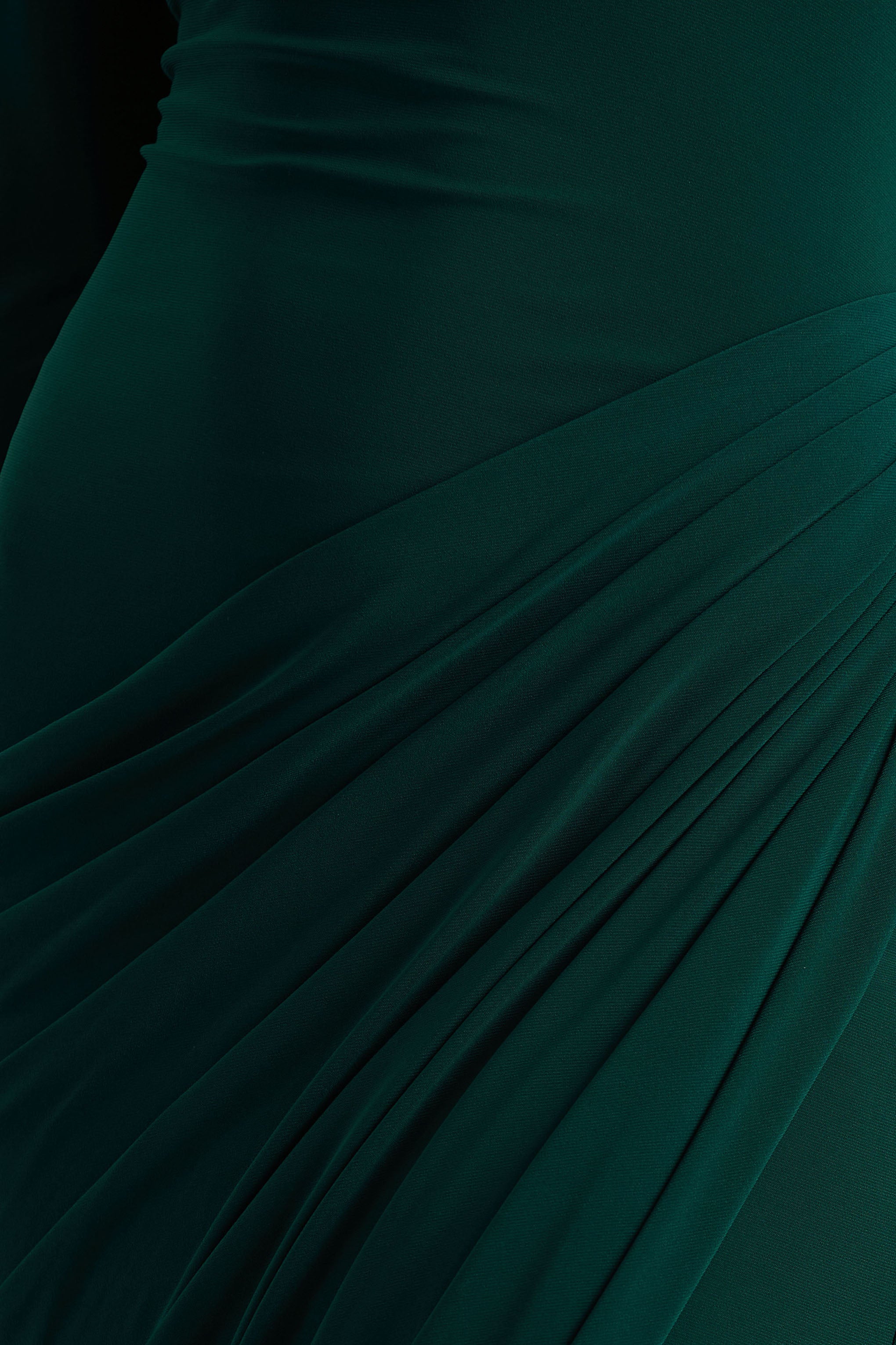 Betsy | Flessengroene Hoge Hals Maxi Jurk Met Voorsplit En Gerimpeld Detail - Image 6