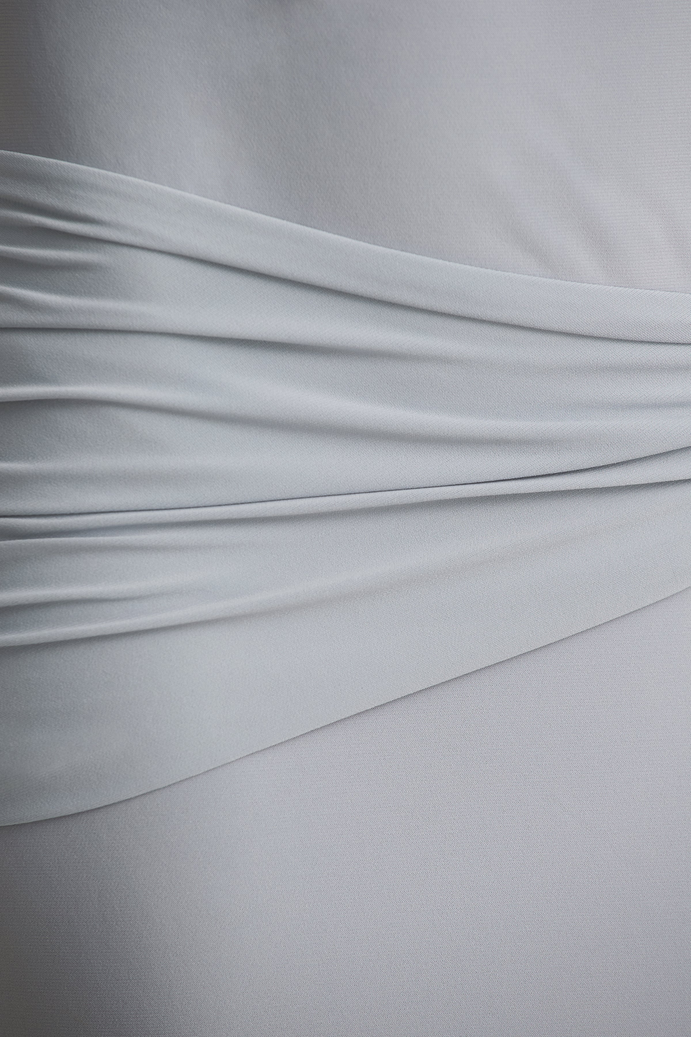 Bonnie | Blauwe Asymmetrische Hals Maxi Jurk Met Open Rug - Image 6