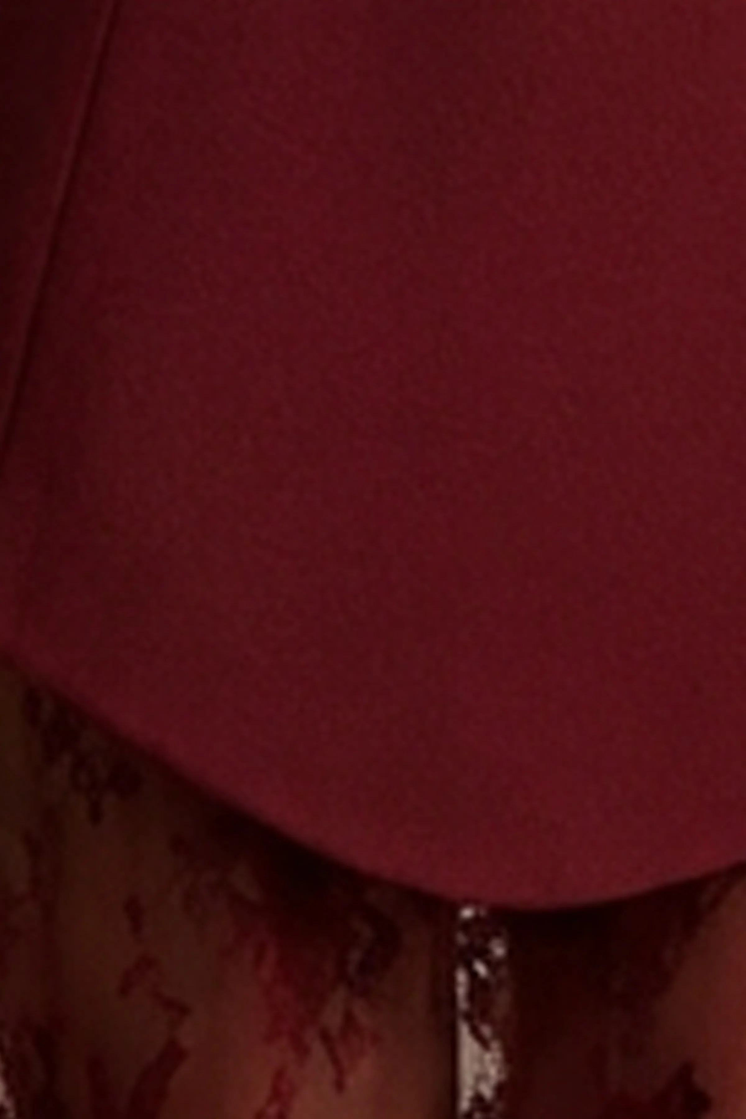 Brandi | Bordeaux Bandeau Maxi Jurk Met kanten Rok - Image 6