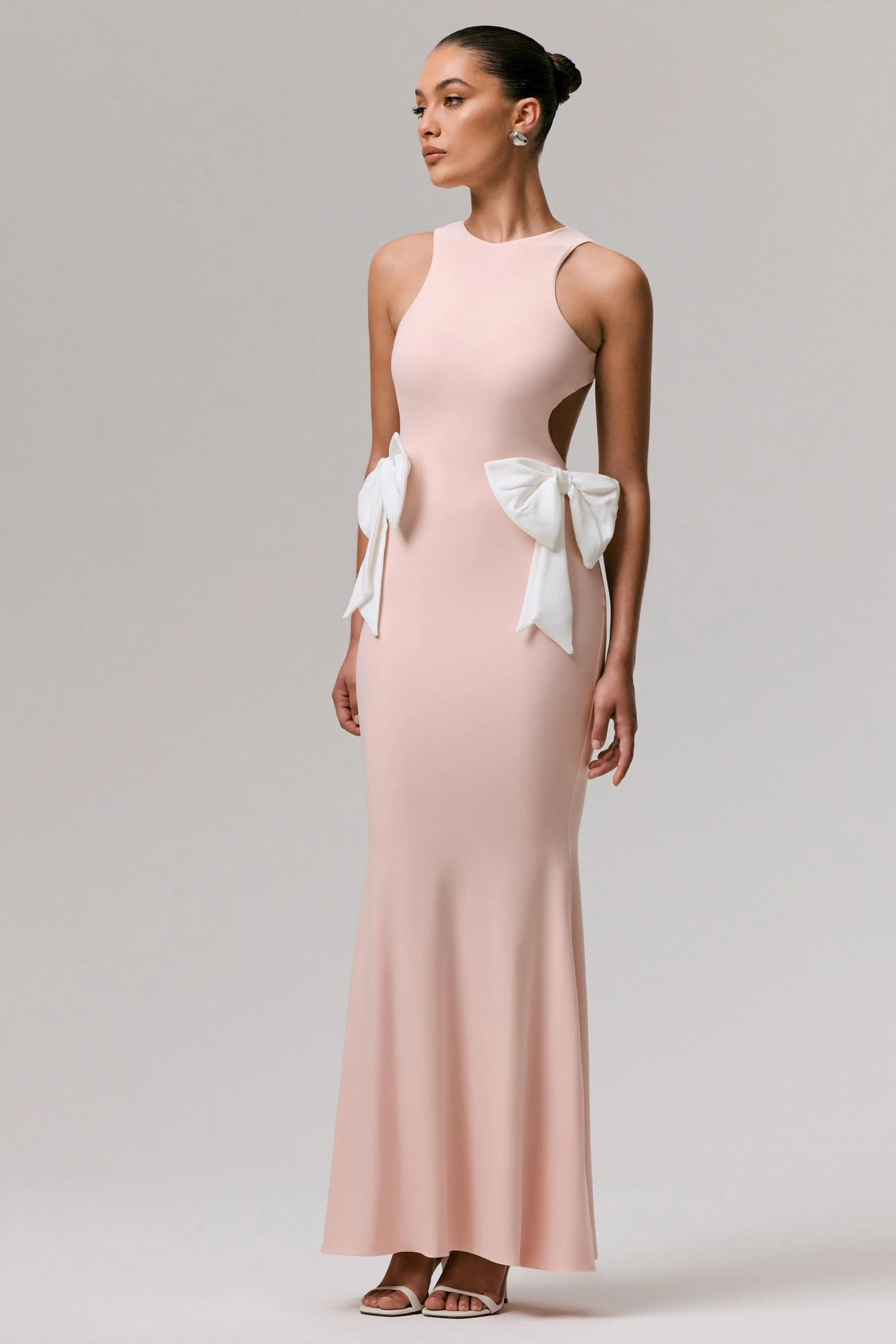 By Your Side | Rode Maxi Jurk Met Uitsnijding En Strikje - Image 3