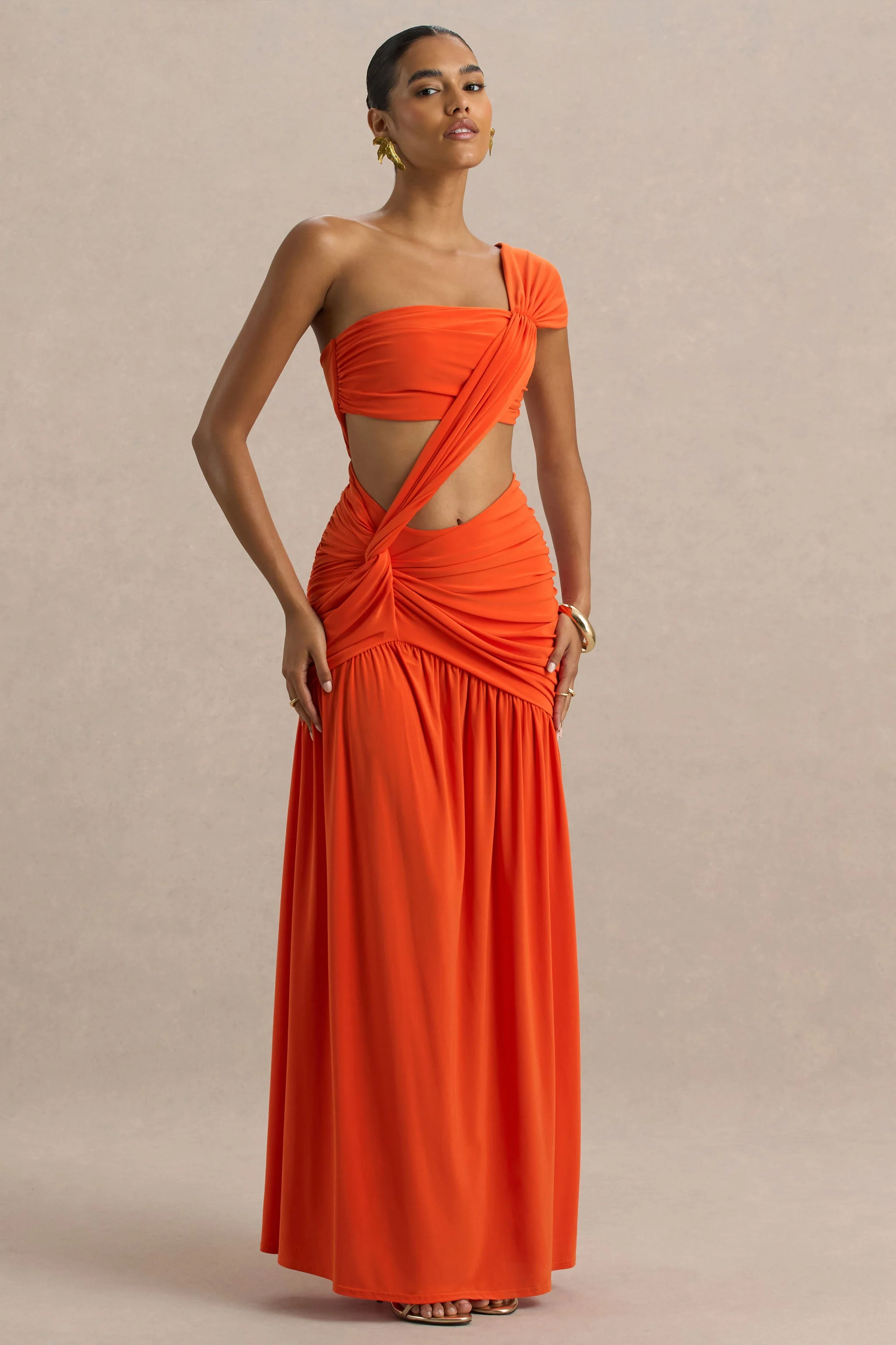 Cadiz | Oranje Asymmetrische Maxi Jurk Met Uitsnijding Detail En Open Rug - Image 5