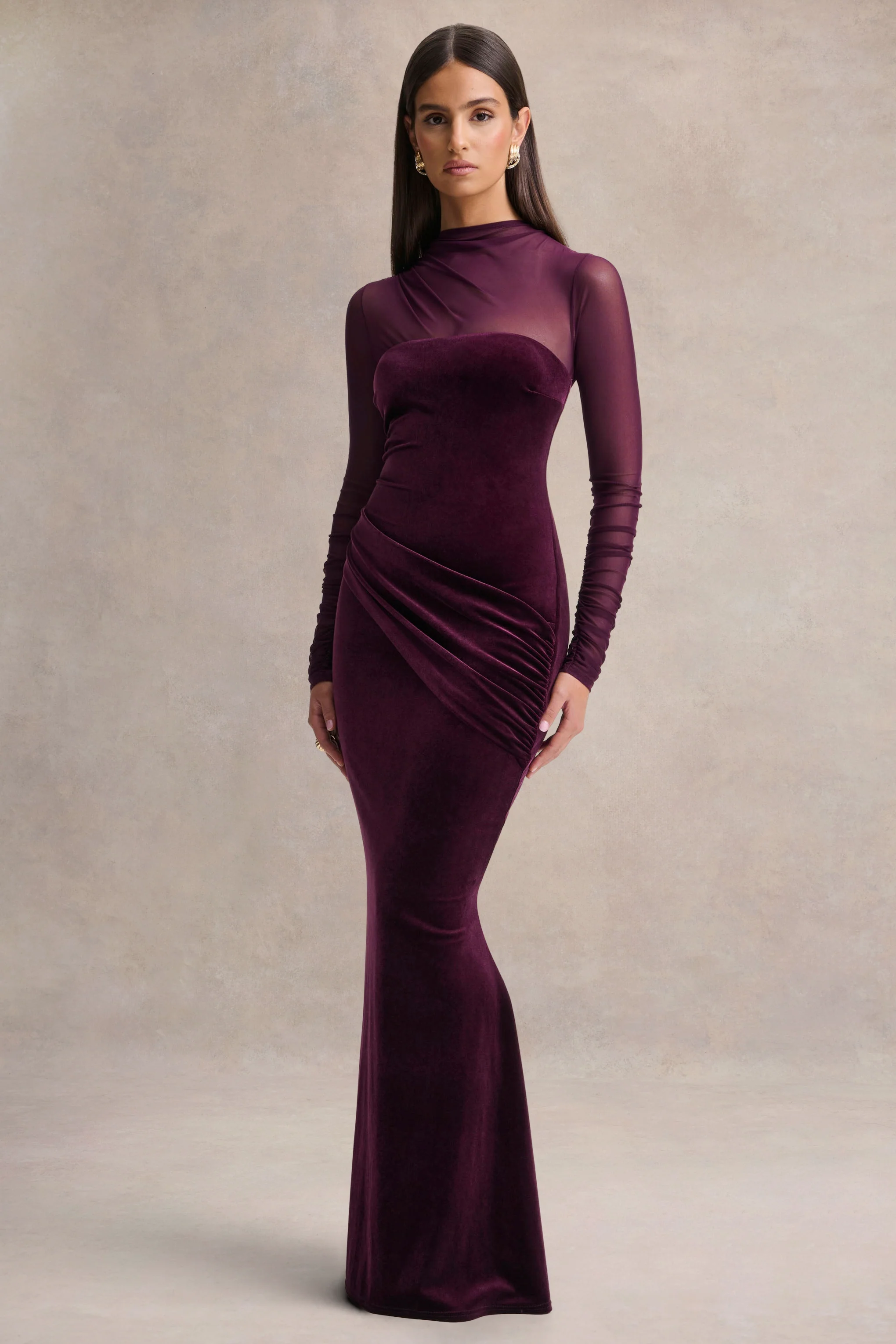 Cambria | Pruim Fluwelen Maxi Jurk Met Hoge Ronde Hals En Drapering Detail - Image 5