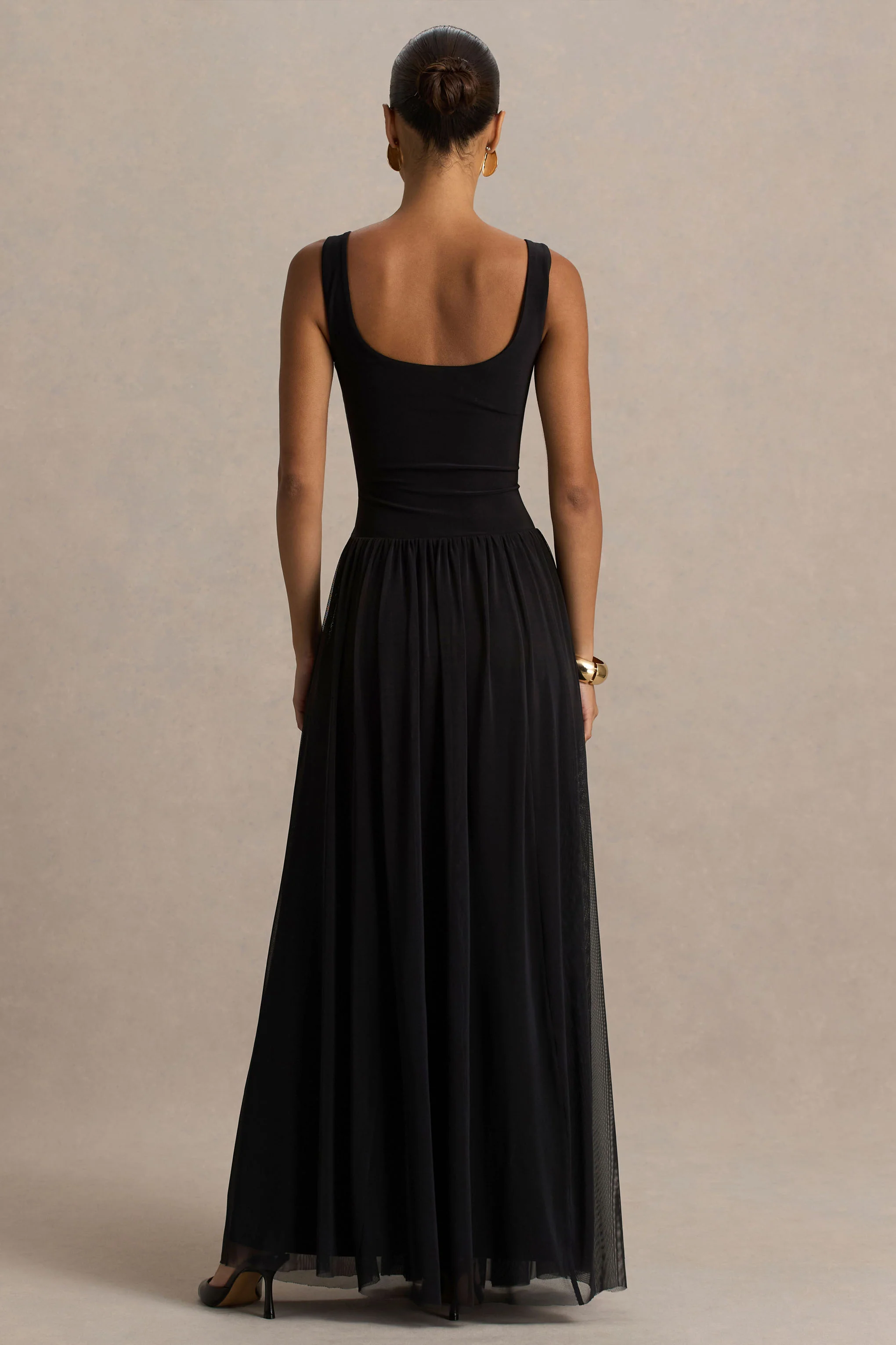 Camila | Zwart Ronde Hals Maxi Jurk Met Geplooide Rok - Image 2