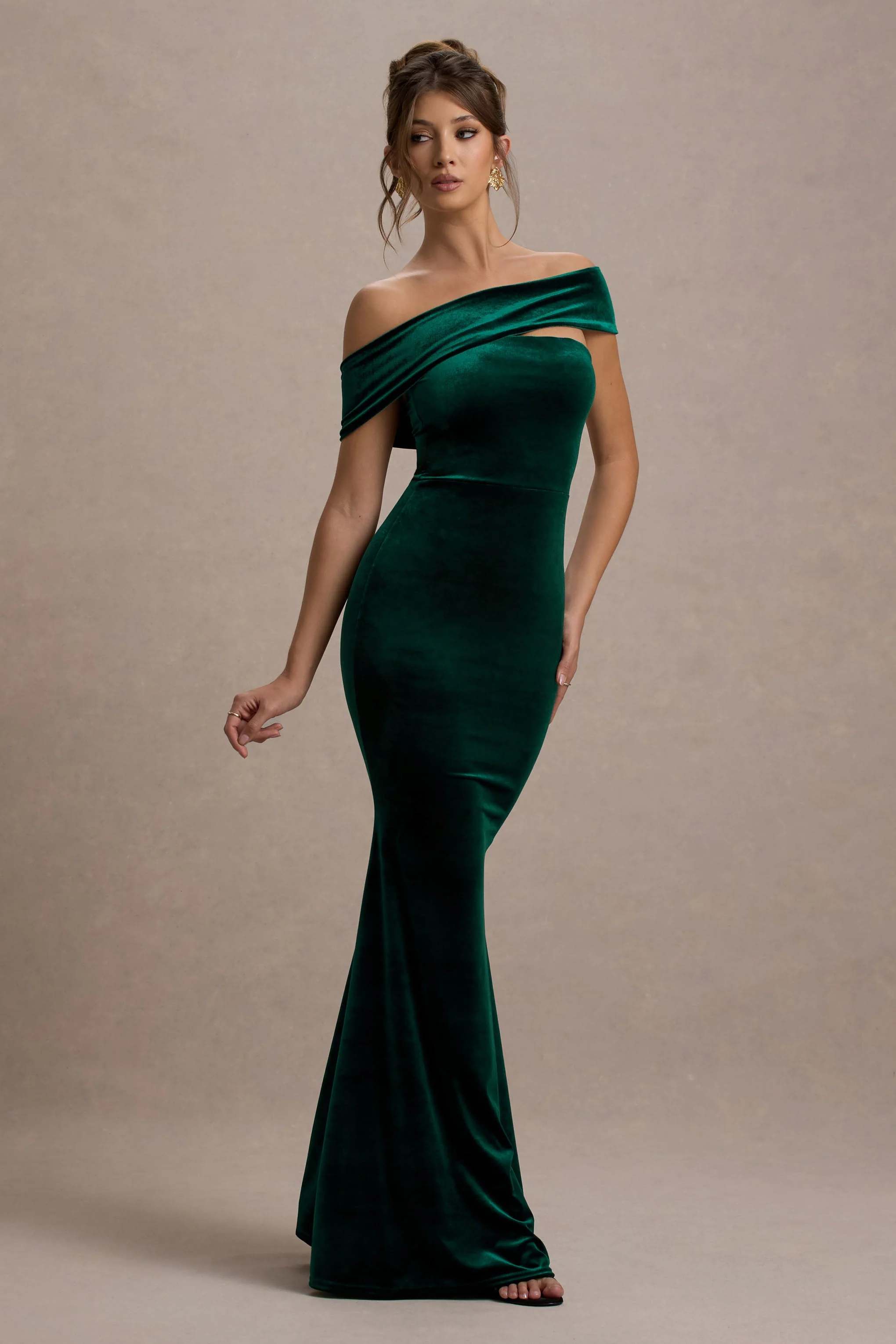 Candela | Flessengroene Fluwelenn Asymmetrische Bardot Maxi Jurk - Image 5