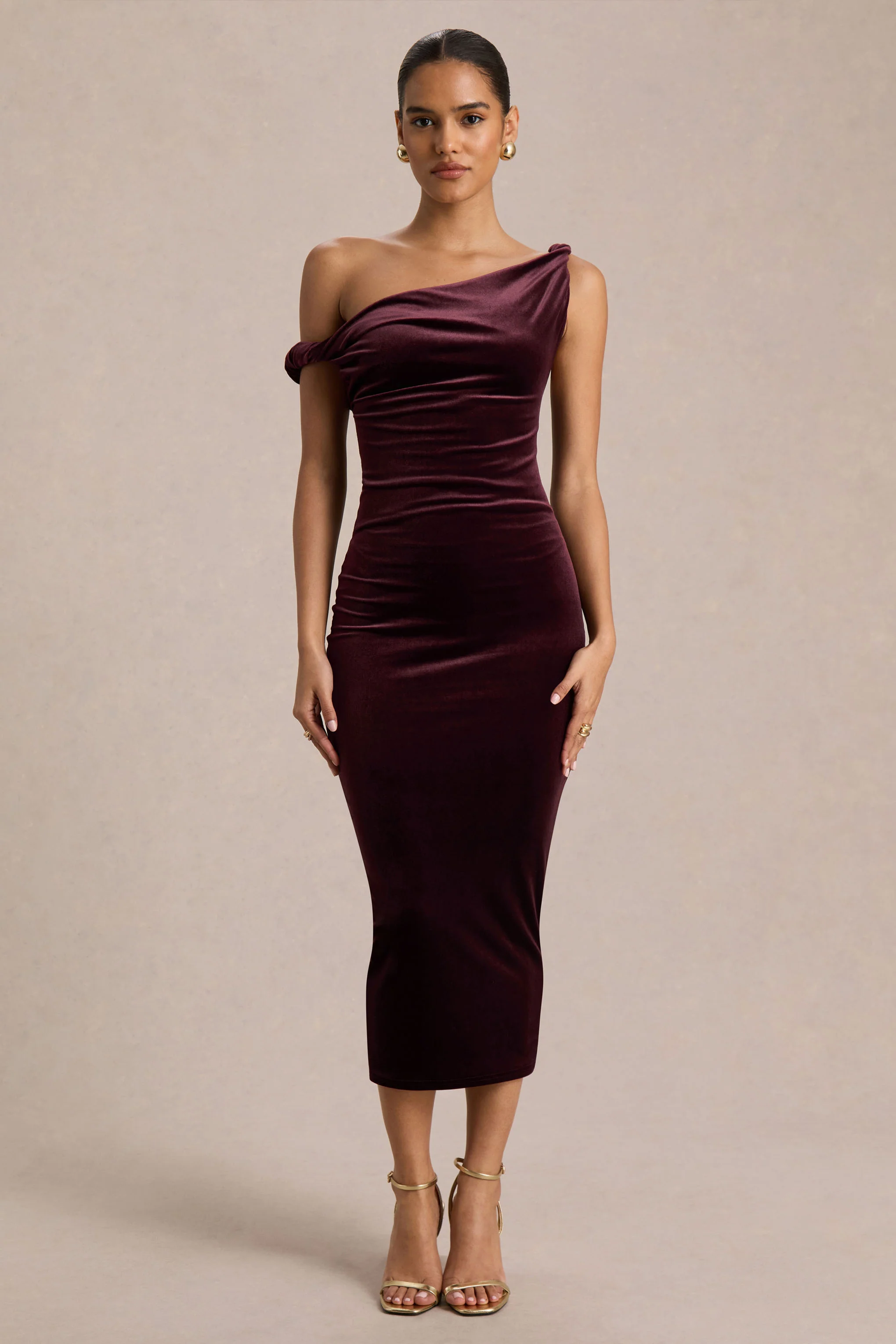 Carella | Bordeaux Fluwelen Gedraaide Asymmetrische Midi Jurk - Image 3