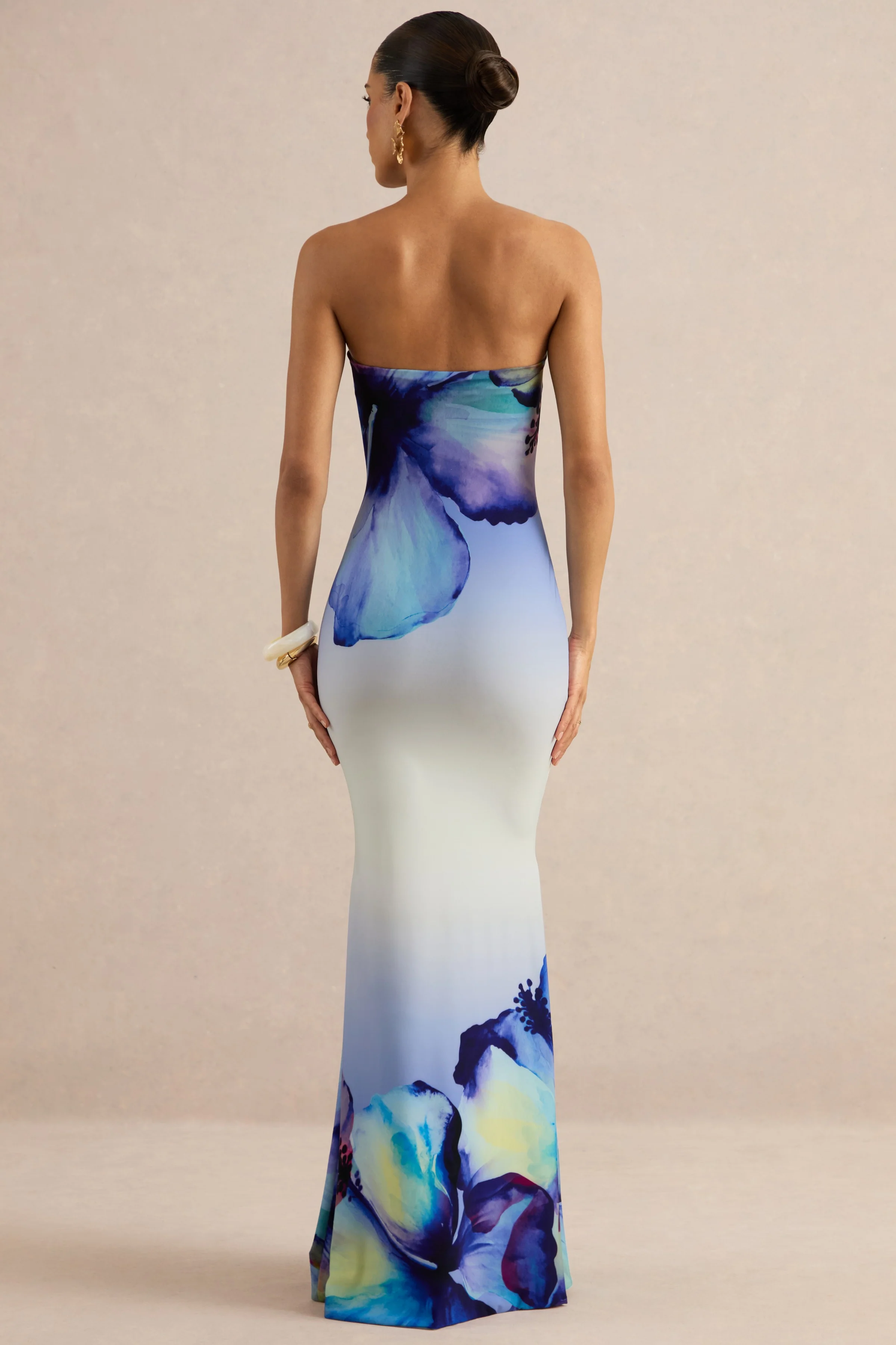 Ceremony | Blauwe Ombré Bloemenprint Bandeau Maxi Jurk - Image 2