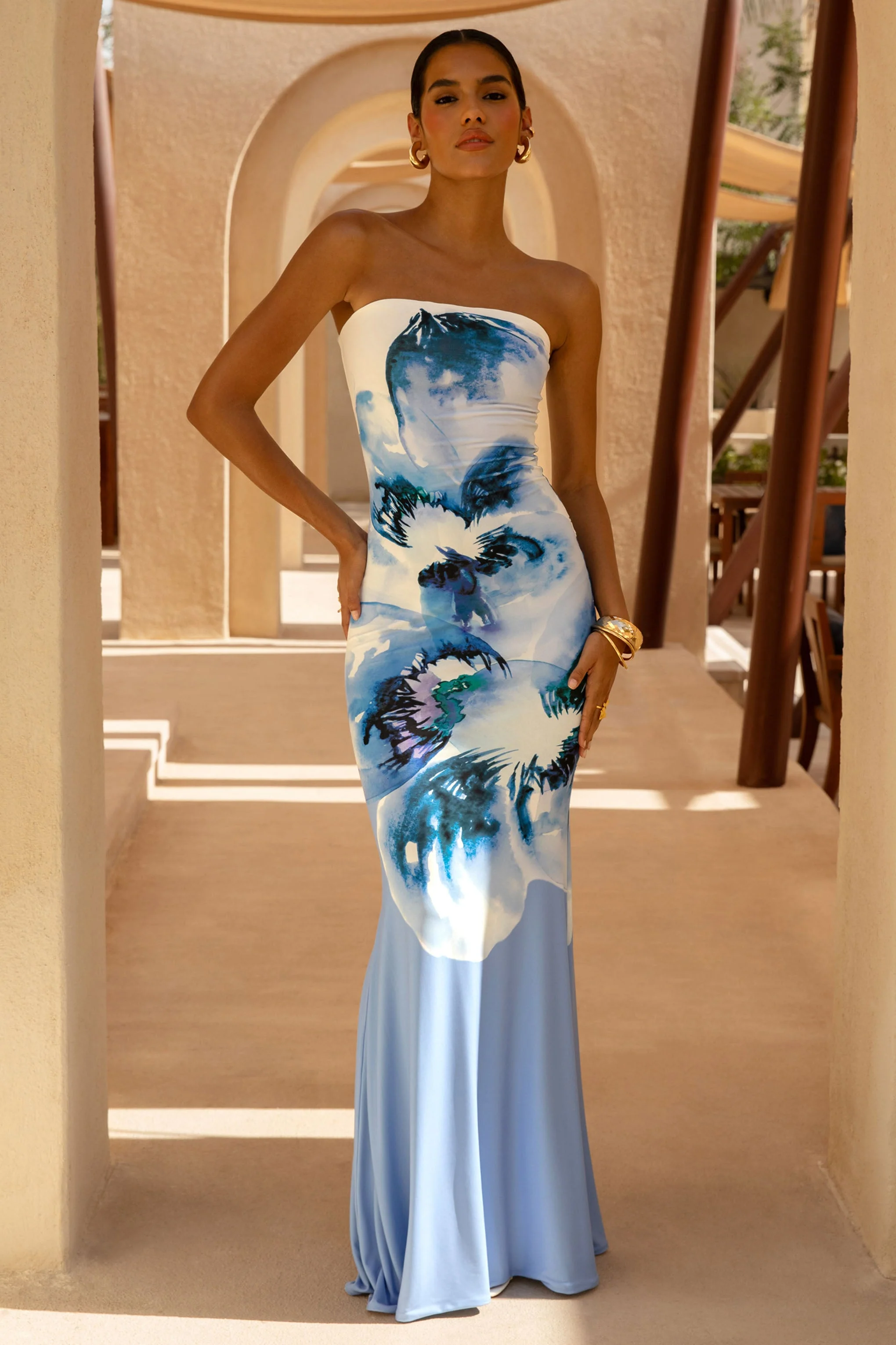 Ceremony | Grote Blauwe Bloemenprint Bandeau Fishtail Maxi Jurk