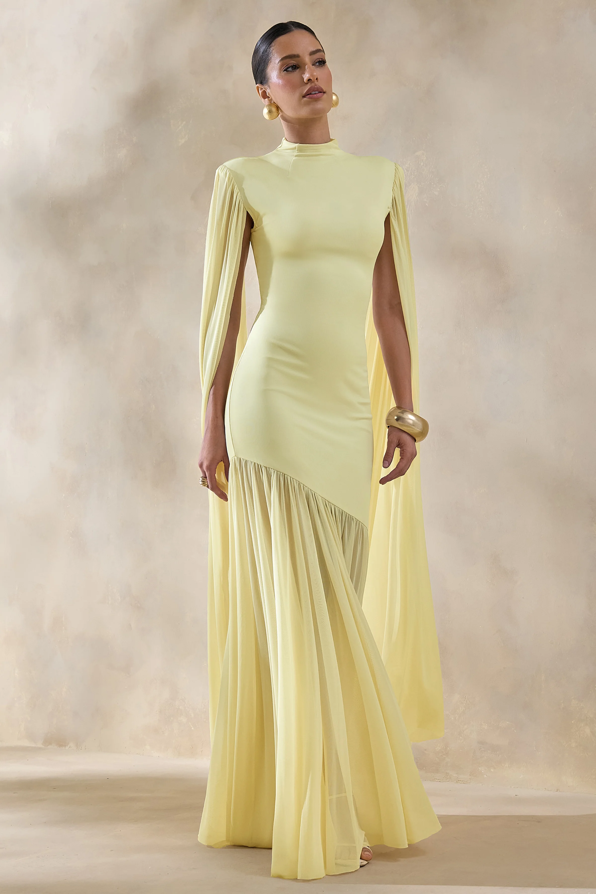 Chantelle | Citroengele  Hoge Hals Maxi Jurk Met Verlaagde Taille En Cape Mouwen - Image 4