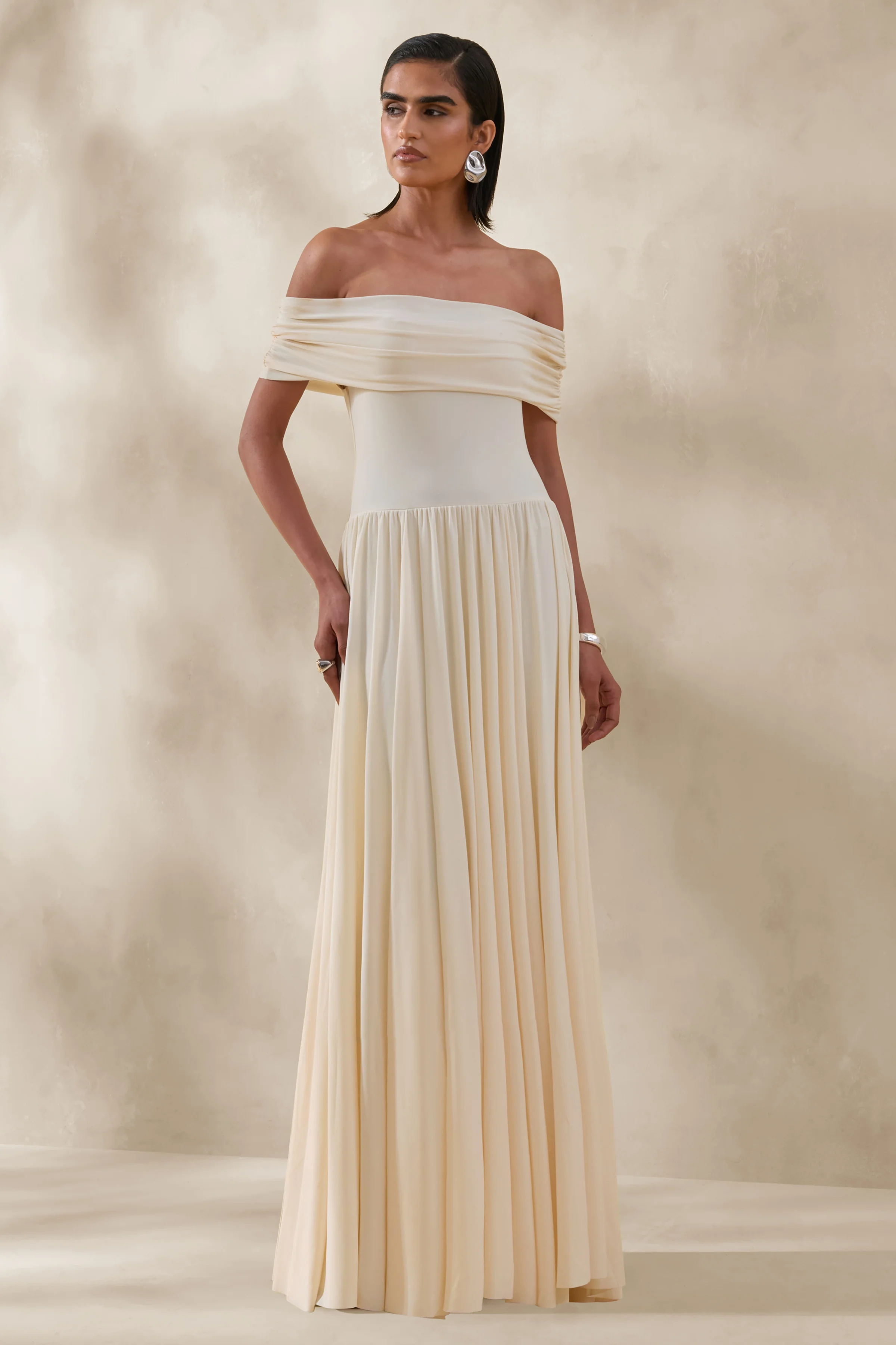 Cindie | Crème Maxi Jurk Met Bardot Halslijn - Image 5