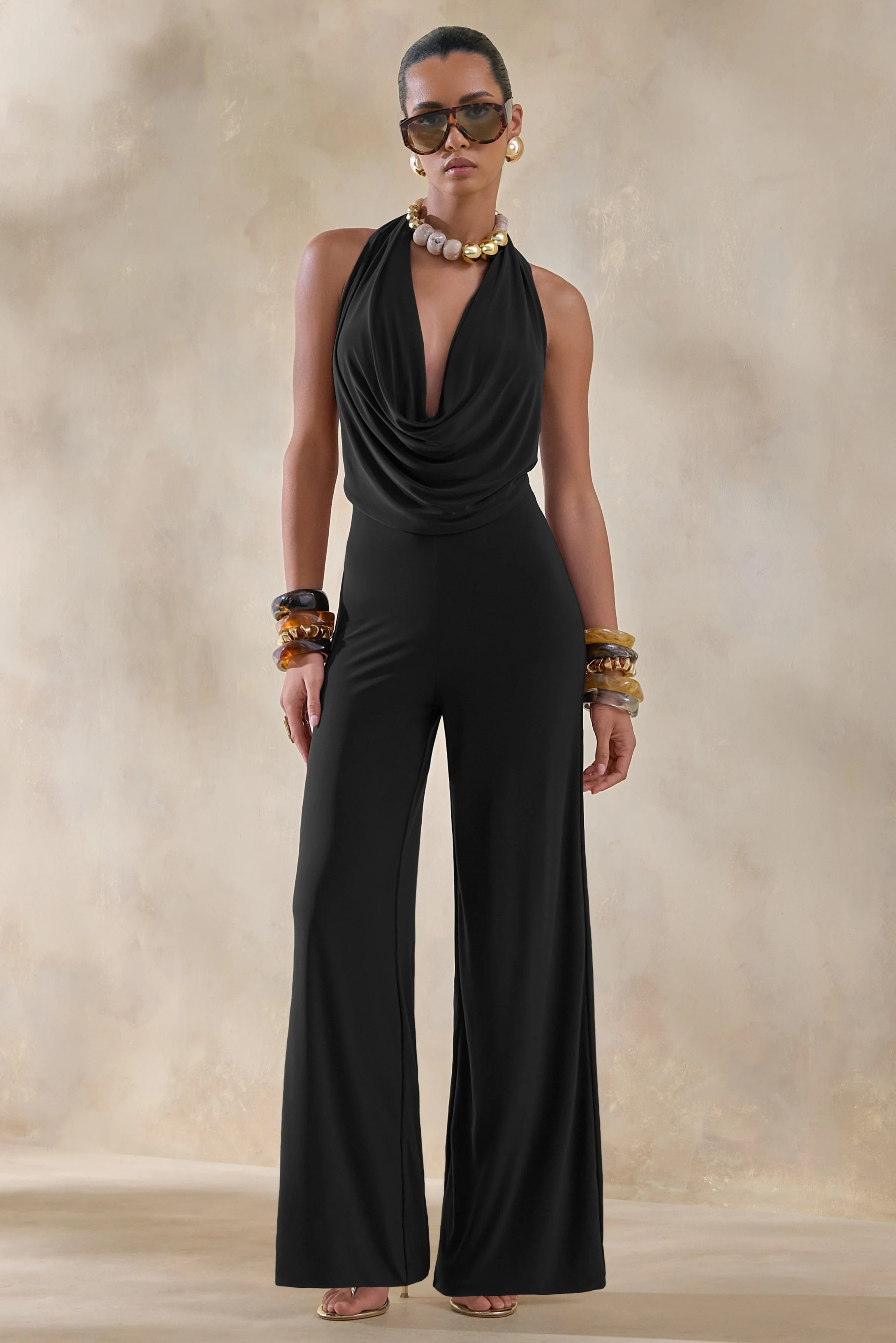 Clemence | Zwarte Jumpsuit Met Diepe V-Hals - Image 4