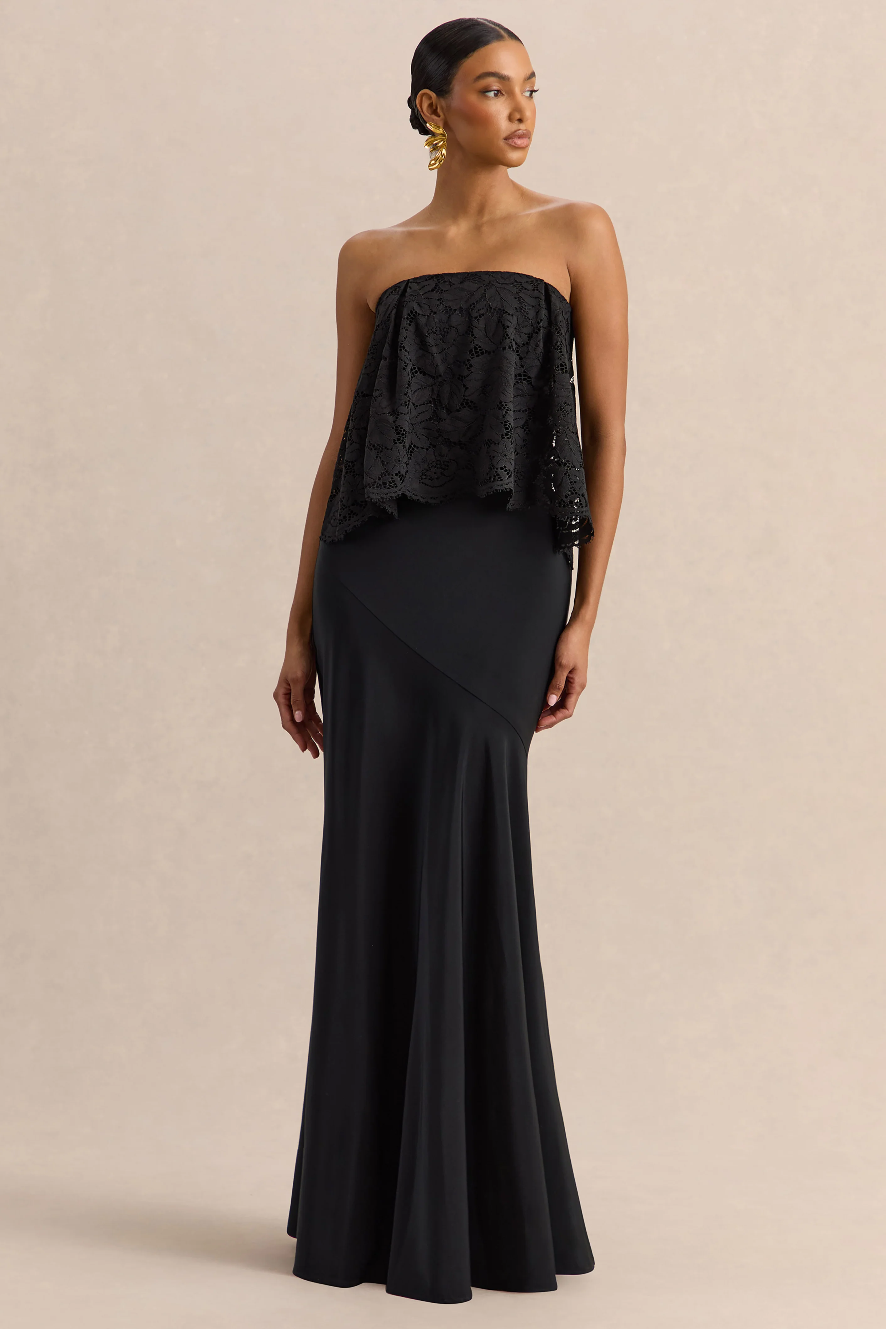 Clemency | Zwarte Kanten En Satijnen Bandeau Maxi Jurk