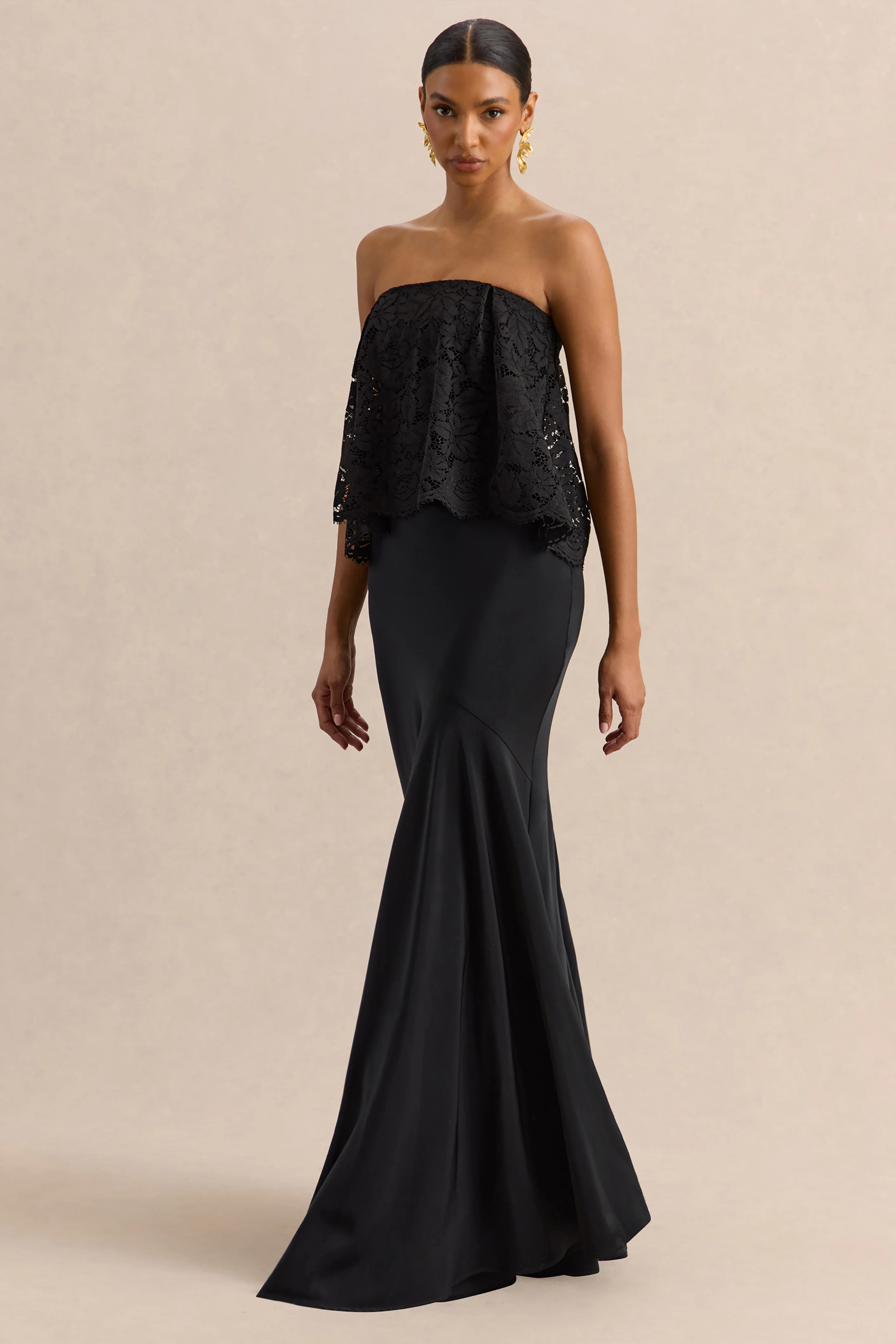 Clemency | Zwarte Kanten En Satijnen Bandeau Maxi Jurk - Image 4