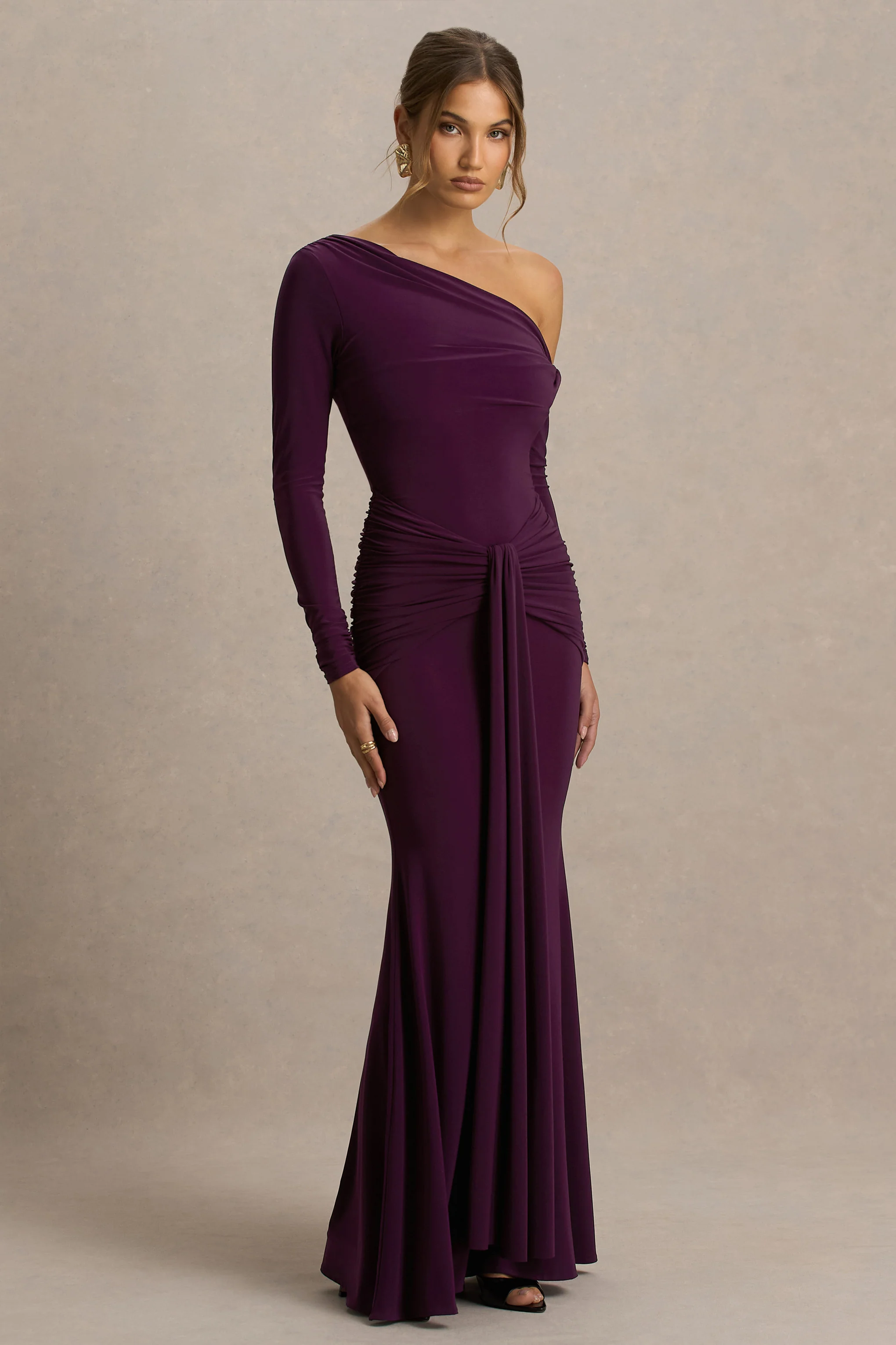 Clover | Bordeaux Overslag Maxi Jurk Met Asymmetrische Hals En Ceintuur - Image 3