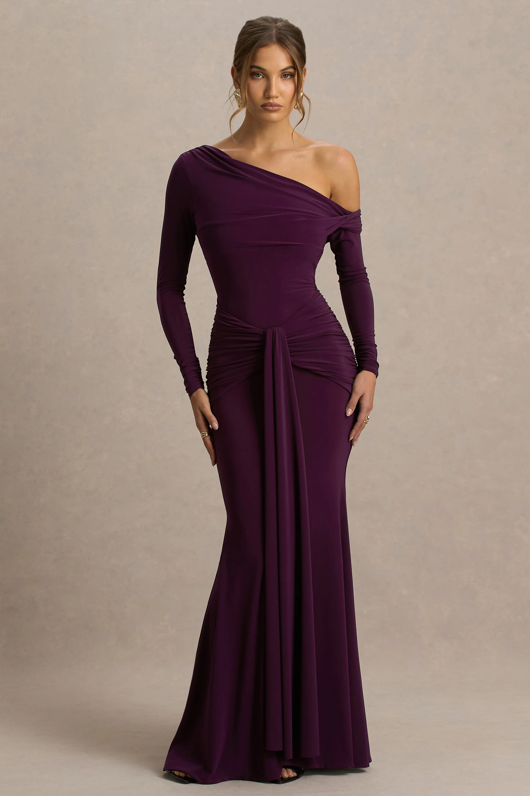 Clover | Bordeaux Overslag Maxi Jurk Met Asymmetrische Hals En Ceintuur - Image 5