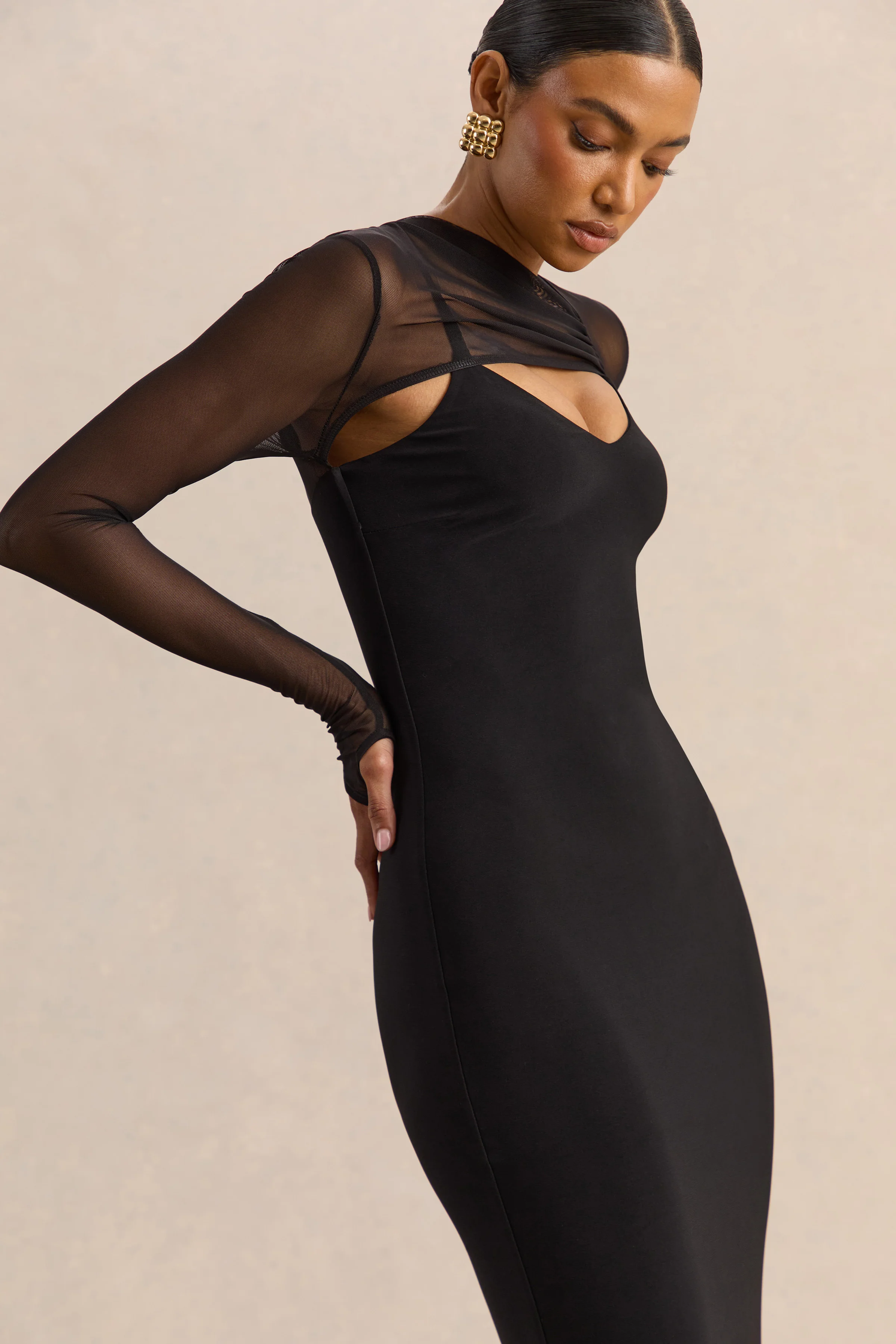 Coralia | Zwarte Asymmetrische Hals Maxi Jurk Met Lange Mesh Mouwen - Image 3
